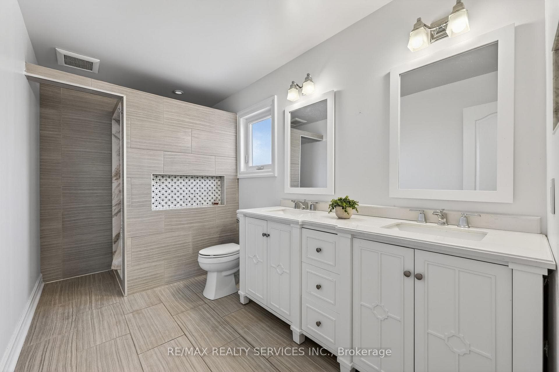150 Royal Valley Drive - Detached photo 23 of 50 in Caledon, Ontario