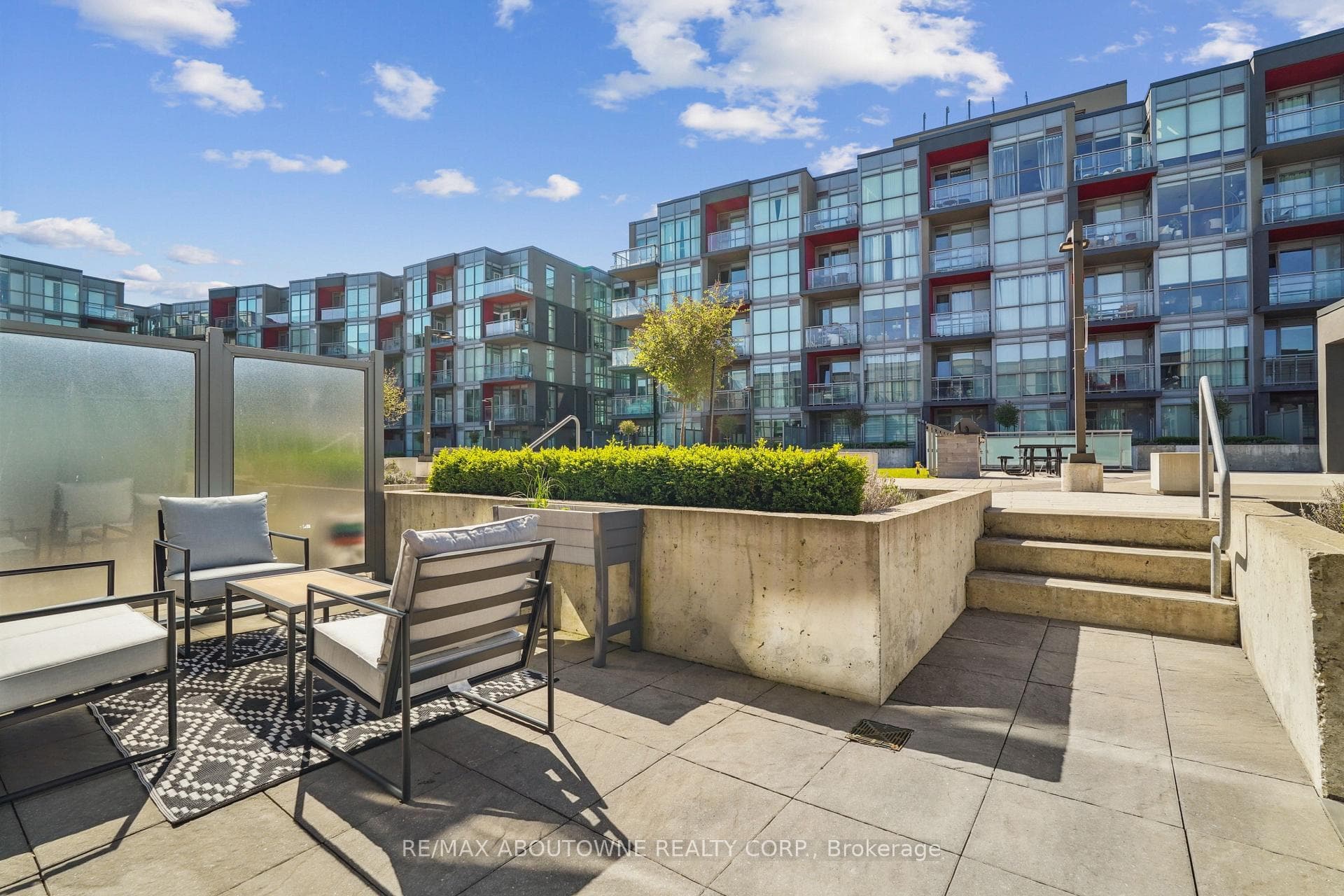 5260 Dundas Street Unit C204 - Condo photo 11 of 32 in Burlington, Ontario