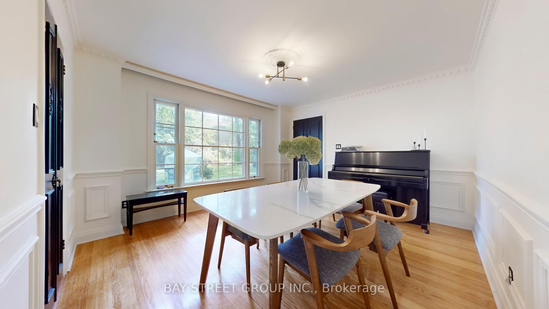 178 Breezy Pines Drive - Detached photo 7 of 19 in Mississauga, Ontario