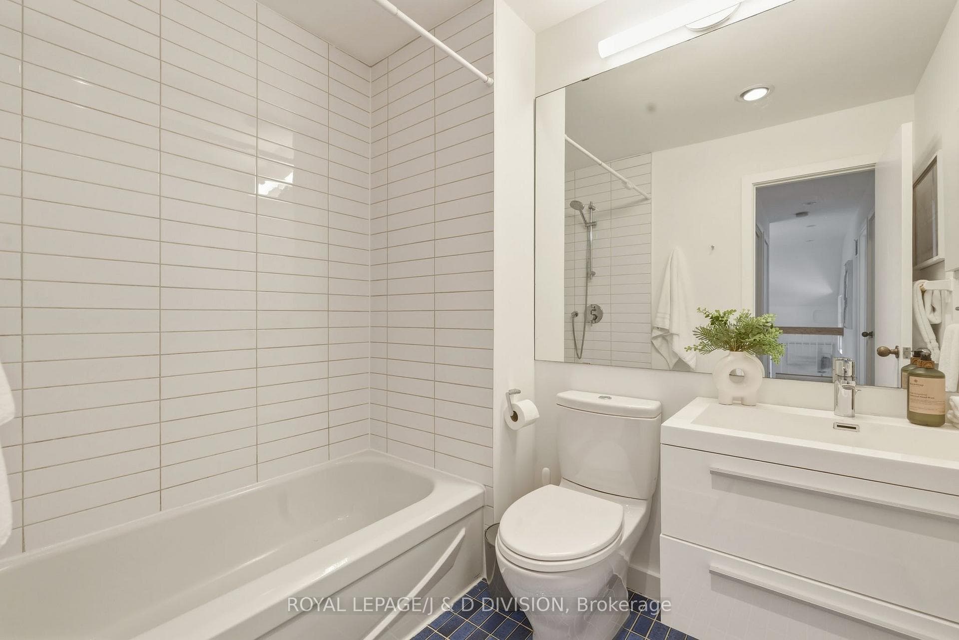 11C Tranby Avenue - Condo photo 26 of 33 in Annex / Yorkville / Summerhill, Ontario