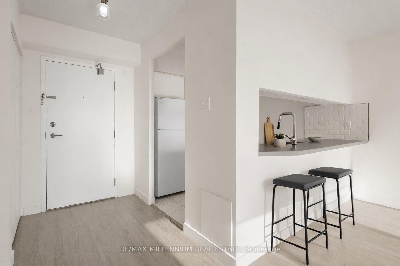 12 Laurelcrest Street Unit 803 - home for sale in Brampton, Ontario