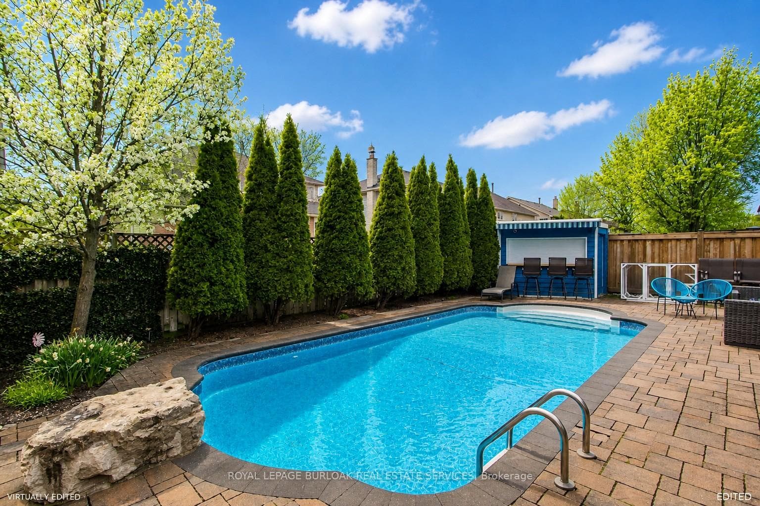 3199 Desmond Drive - Detached photo 4 of 32 in Burlington, Ontario
