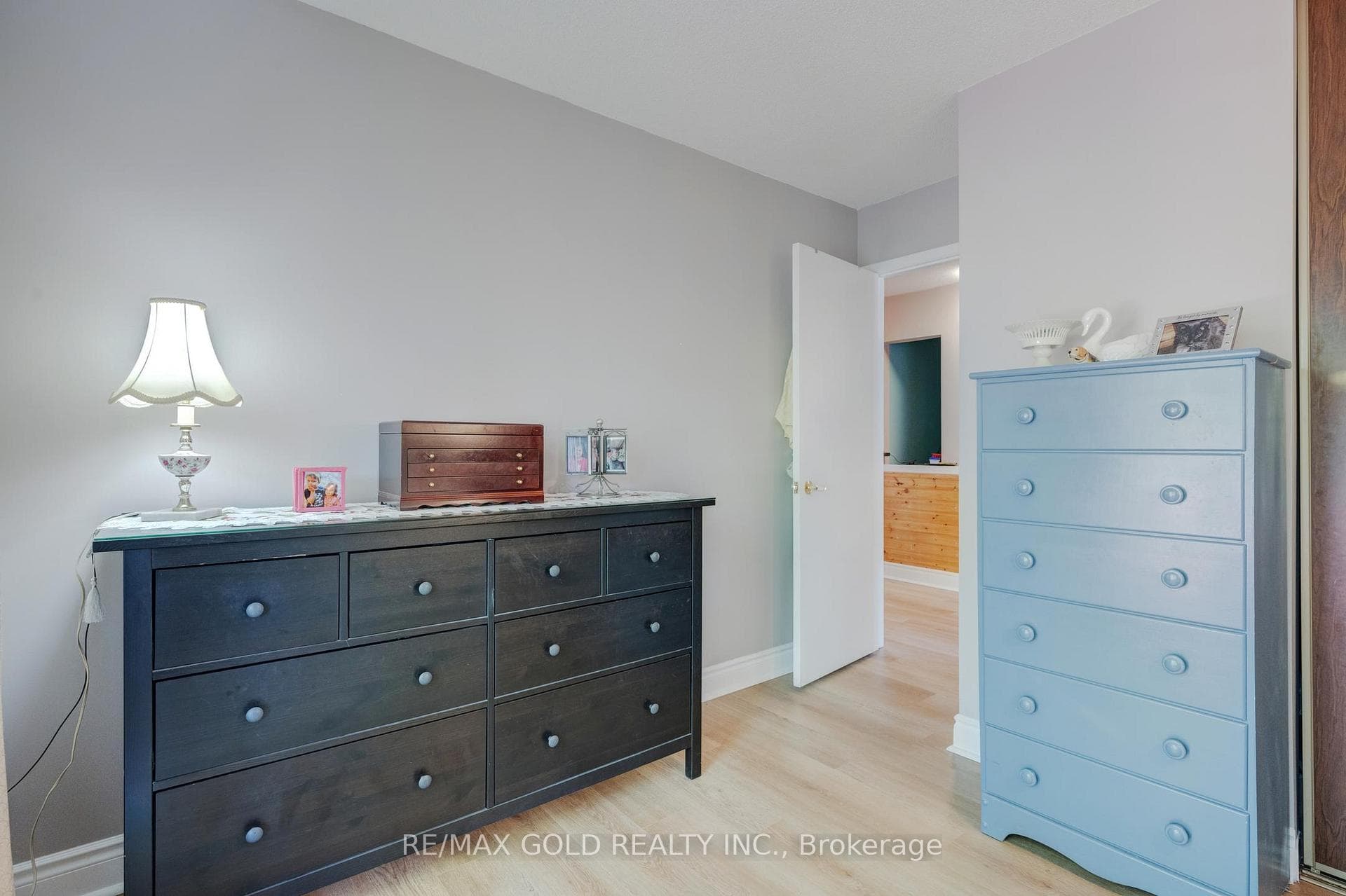 2927 Arles Mews - Detached photo 23 of 50 in Mississauga, Ontario