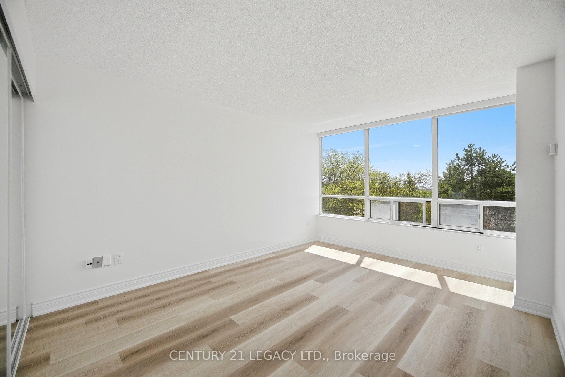24 Hanover Road Unit 404 - Condo photo 22 of 45 in Brampton, Ontario