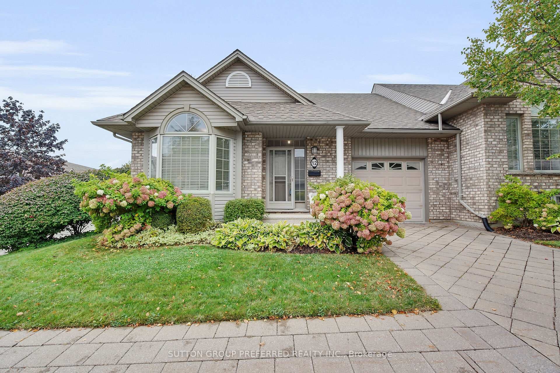 800 Commissioners Road Unit 12 - home for sale in London South, Ontario