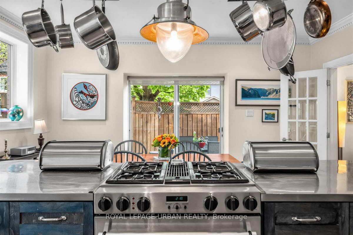 44 Austin Terrace - Semi-Detached photo 17 of 41 in Annex / Yorkville / Summerhill, Ontario