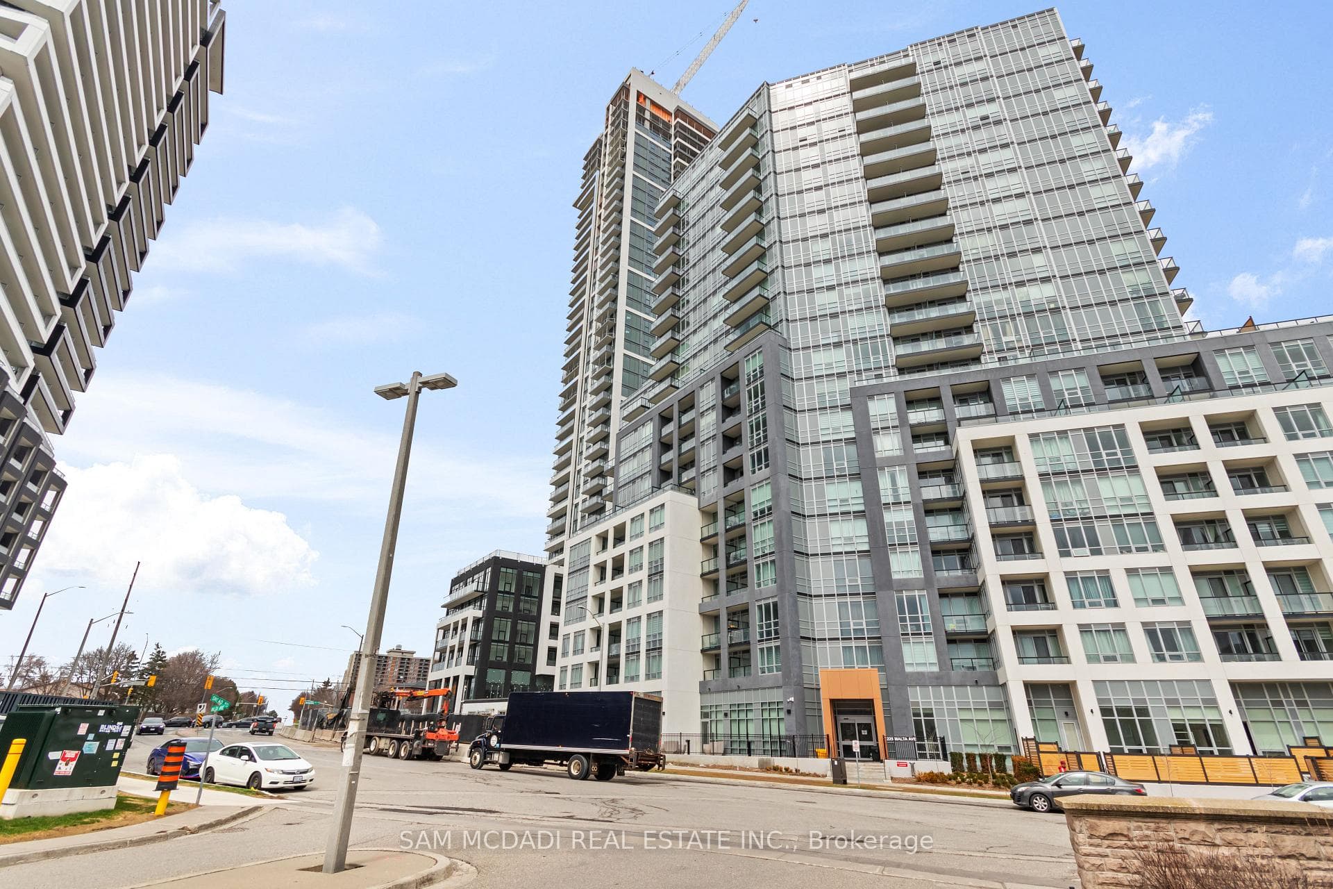 225 Malta Avenue Unit 706 - Condo for sale in Heart Lake, Ontario