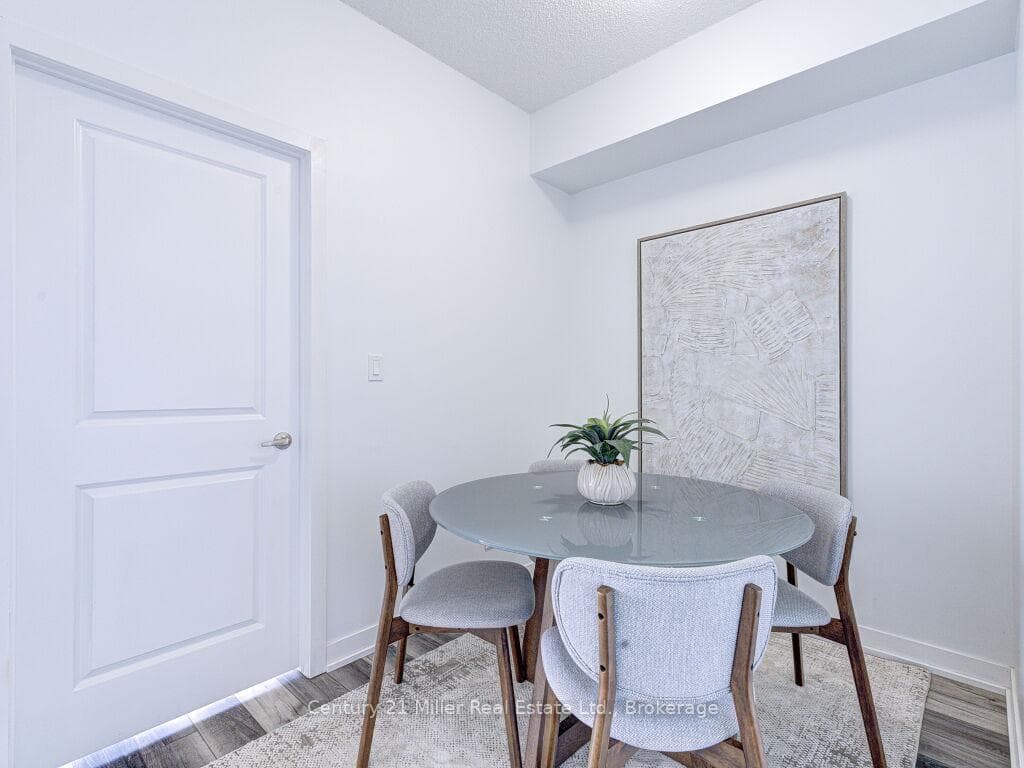 1284 Guelph Line Unit 305 - Condo photo 14 of 30 in Burlington, Ontario