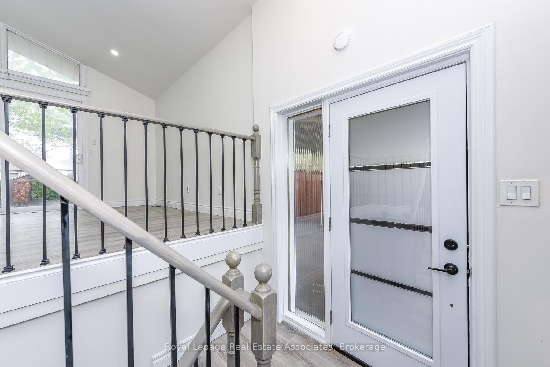 665 Kipling Avenue - Commercial photo 4 of 43 in Etobicoke (Islington / Rexdale), Ontario