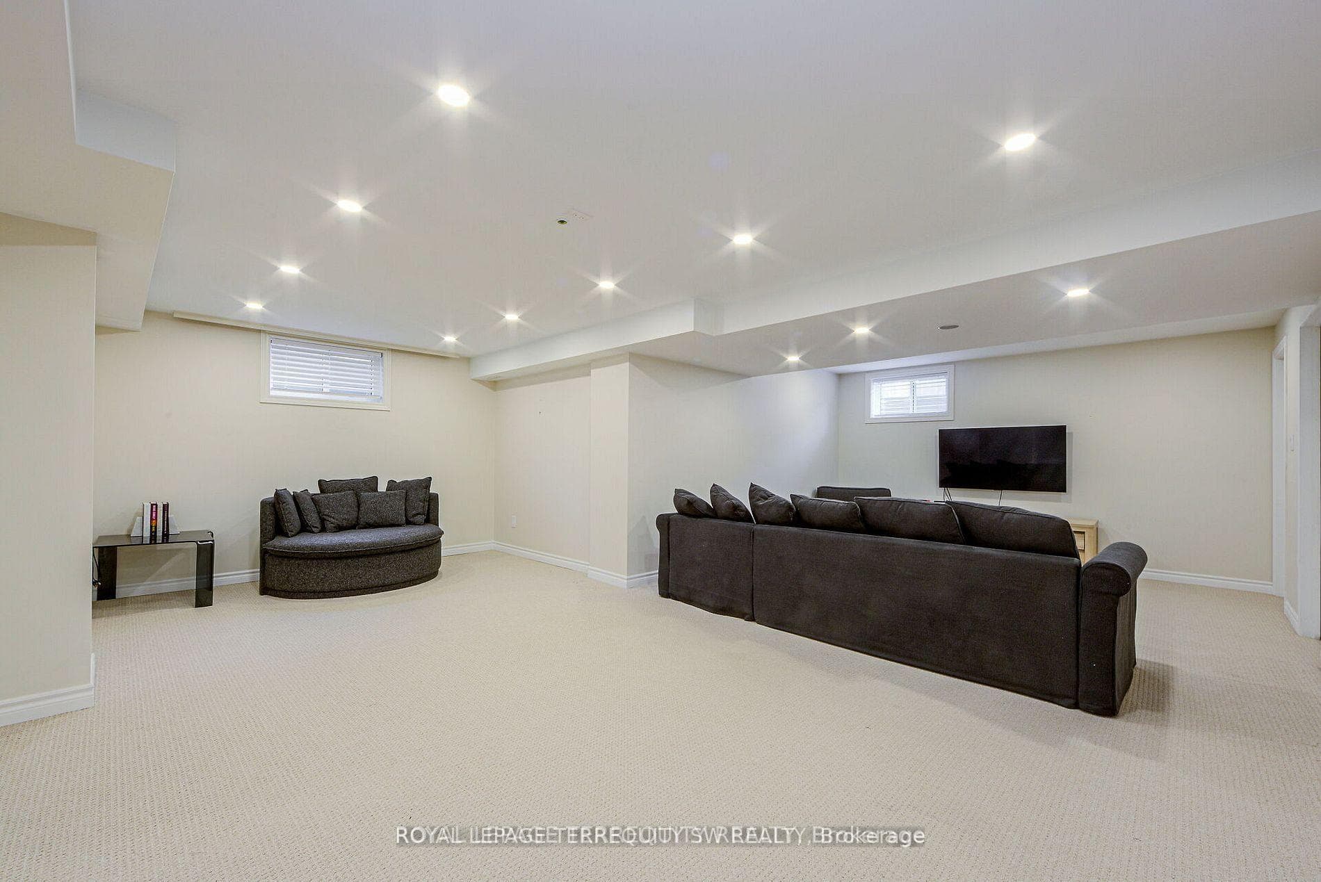 2025 Parklane Crescent - Detached photo 38 of 50 in Burlington, Ontario