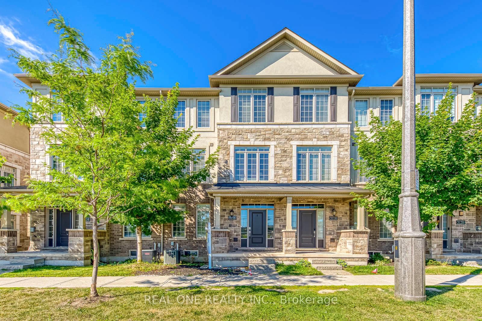 3116 Postridge Drive - home for sale in Oakville, Ontario