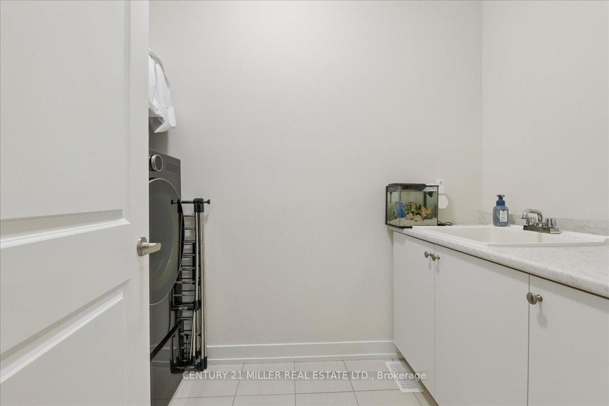 1358 Loon Lane - Detached photo 27 of 40 in Oakville, Ontario