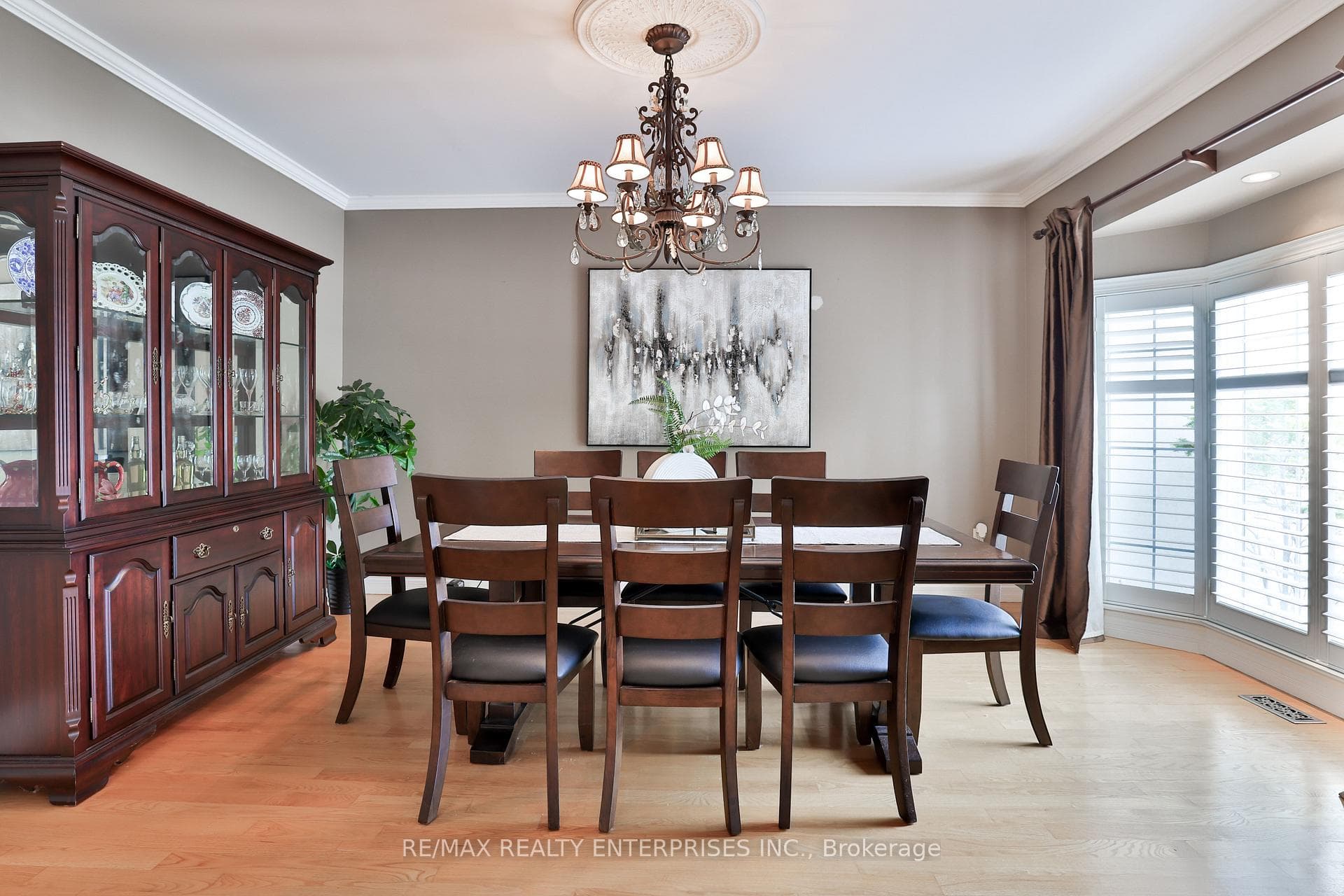 1832 Chesbro Court - Detached photo 10 of 44 in Mississauga, Ontario