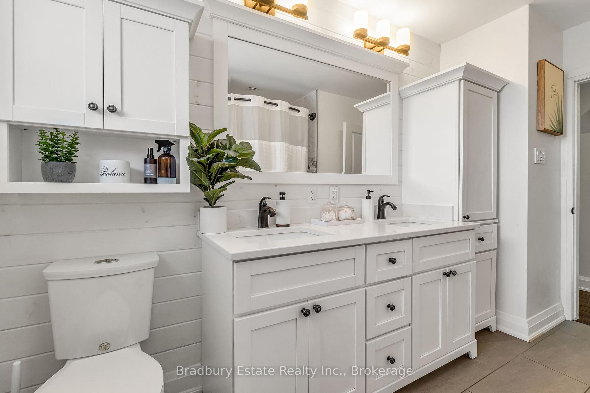 498 Wicklow Road - Detached photo 17 of 39 in Burlington, Ontario
