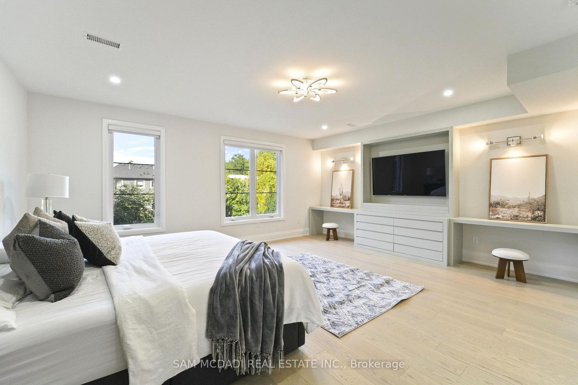 11B Maple Avenue - Semi-Detached photo 24 of 49 in Mississauga, Ontario