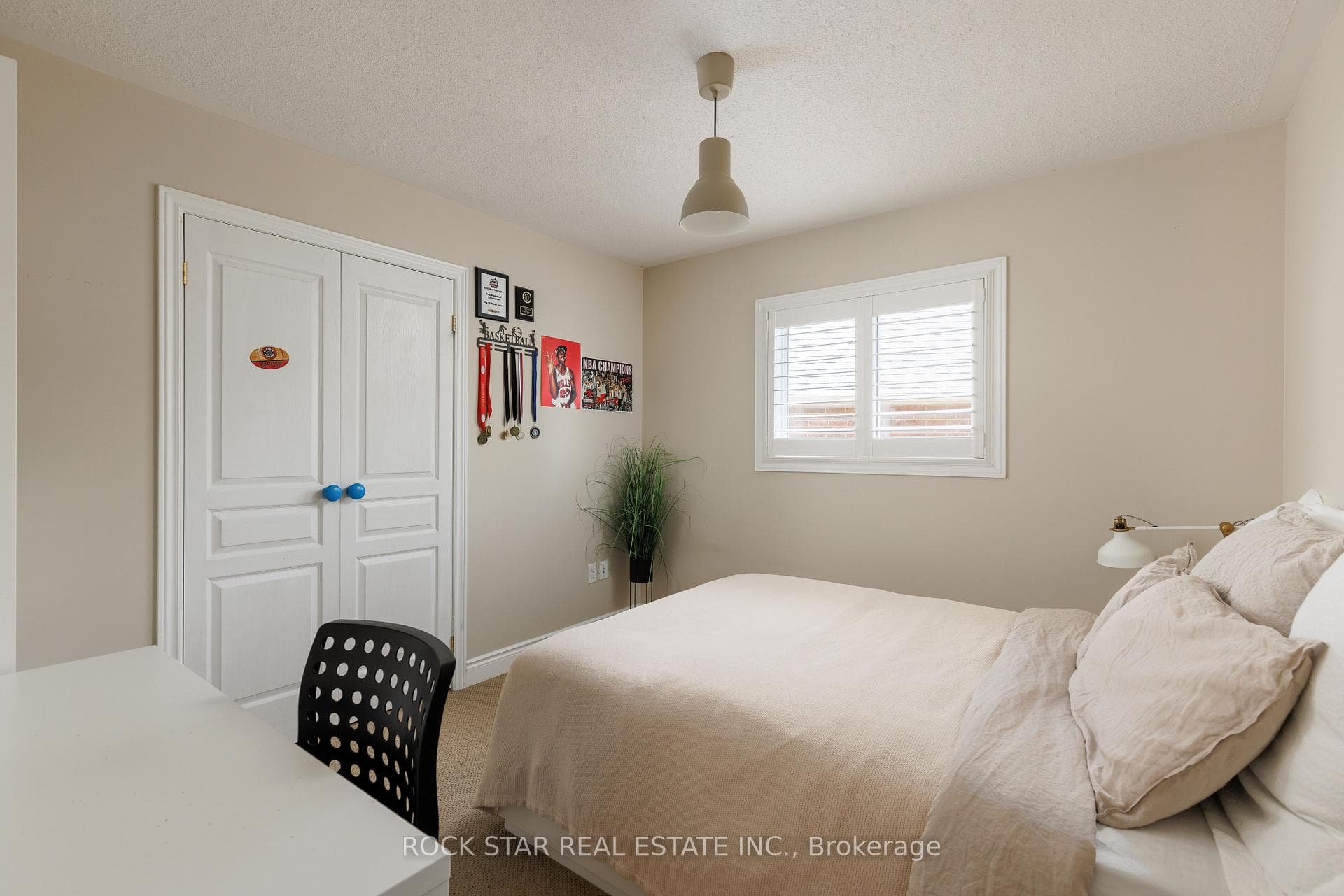 2277 Blue Oak Circle - Detached photo 37 of 46 in Oakville, Ontario