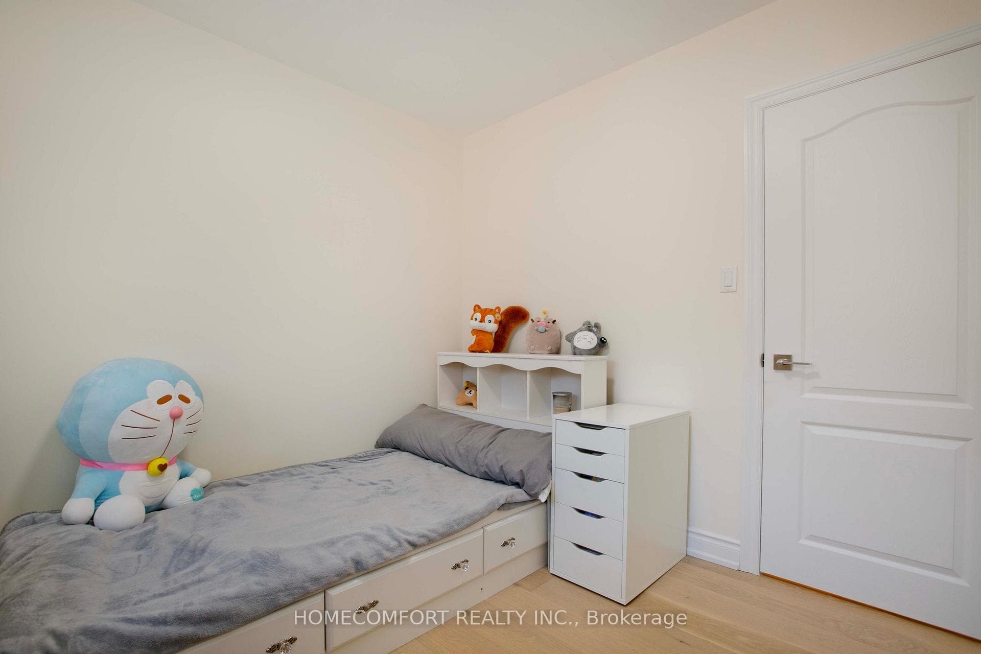19 Oldborough Circle - Detached photo 17 of 37 in Hillcrest Village / Bayview Village, Ontario
