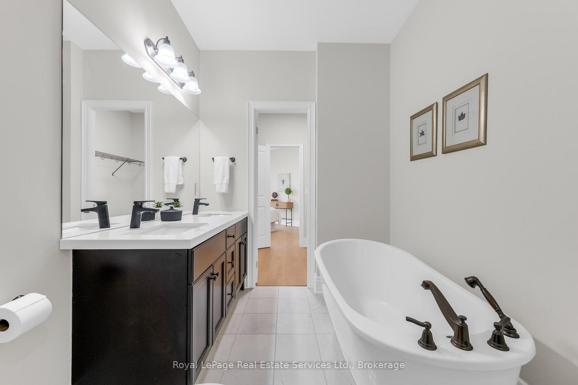 205 Lakeshore Road Unit 407 - Condo photo 15 of 27 in Oakville, Ontario