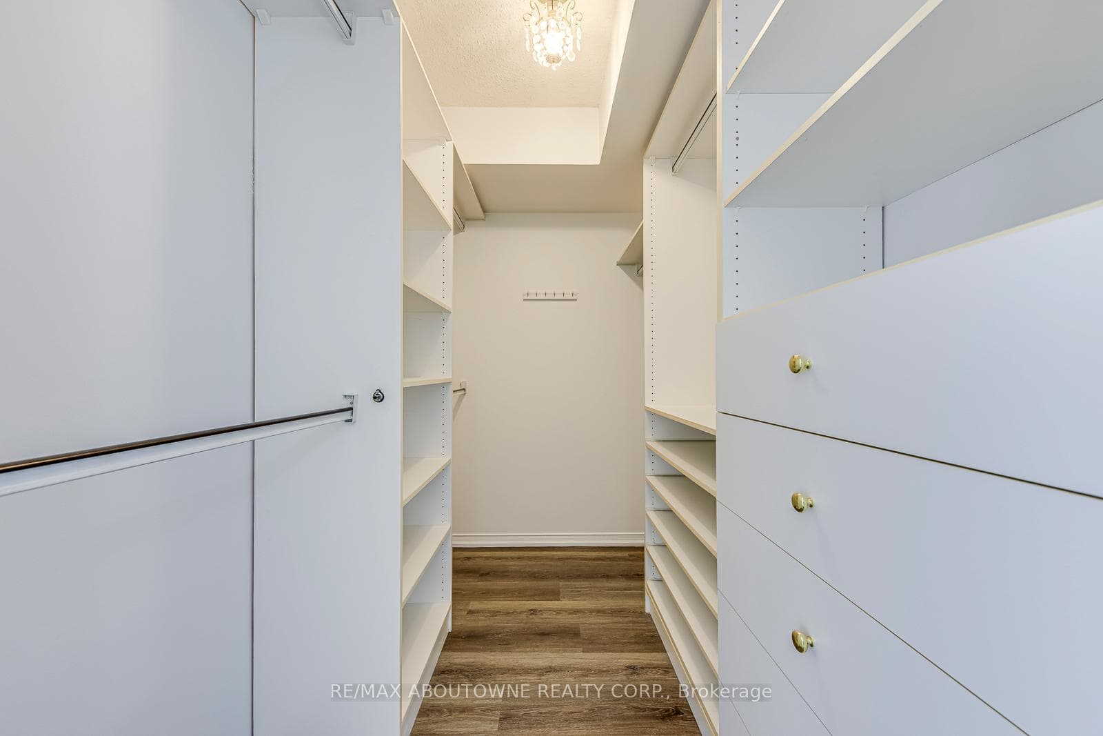 1270 Maple Crossing Boulevard Unit 1705 - Condo photo 29 of 44 in Burlington, Ontario