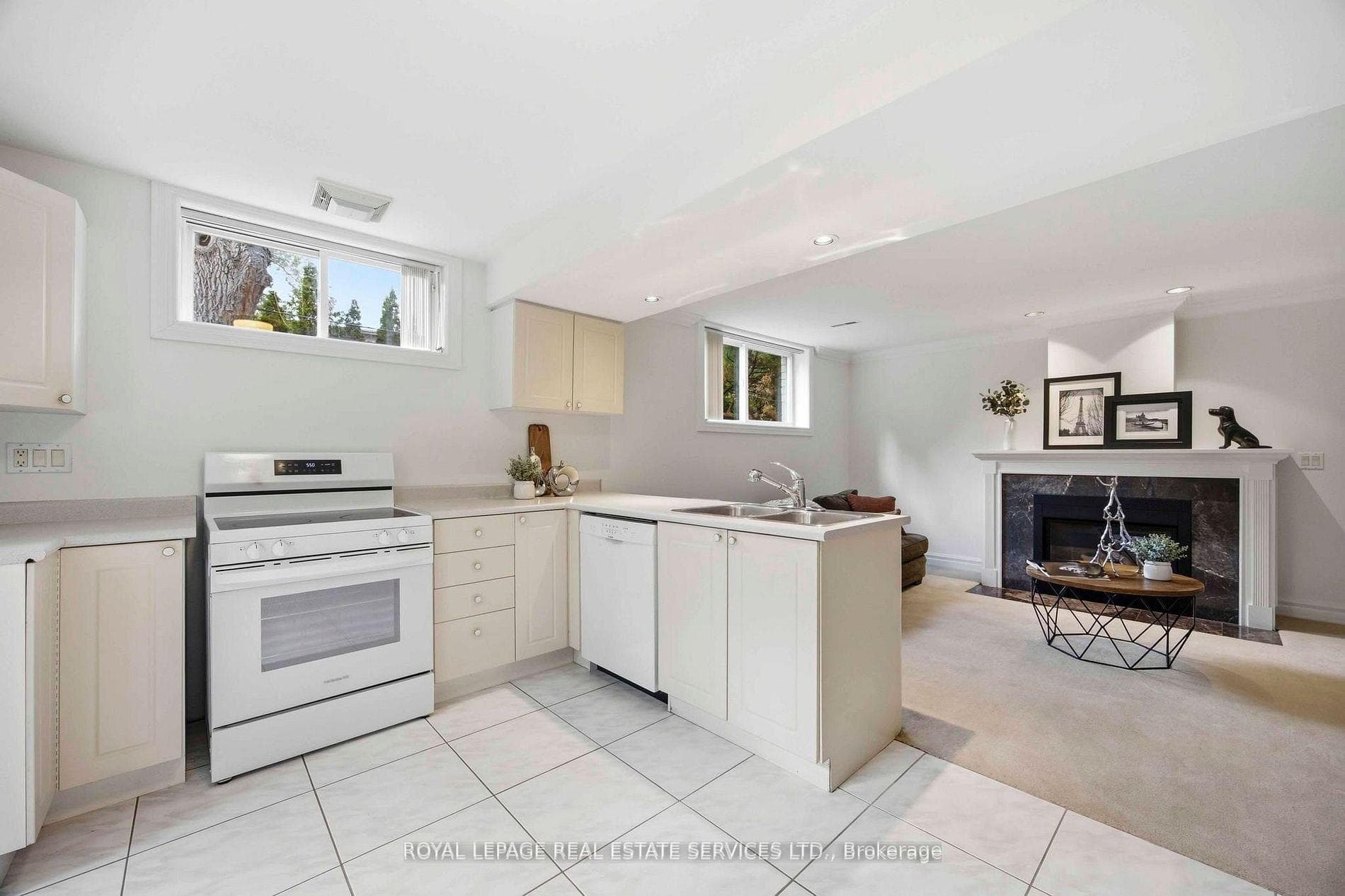 100 Rathburn Road - Detached photo 31 of 42 in Etobicoke (Islington / Rexdale), Ontario