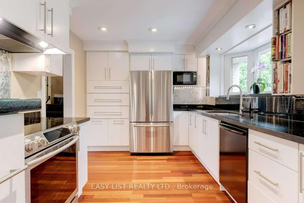193 Pine Cove Road - Detached photo 8 of 39 in Burlington, Ontario