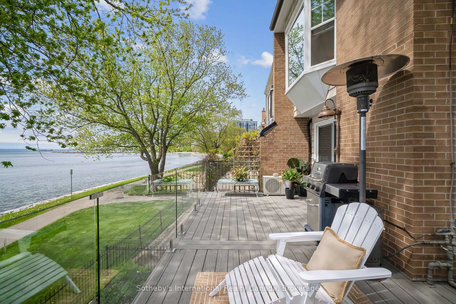 2066 Water's Edge Drive - Townhouse photo 10 of 48 in Oakville, Ontario