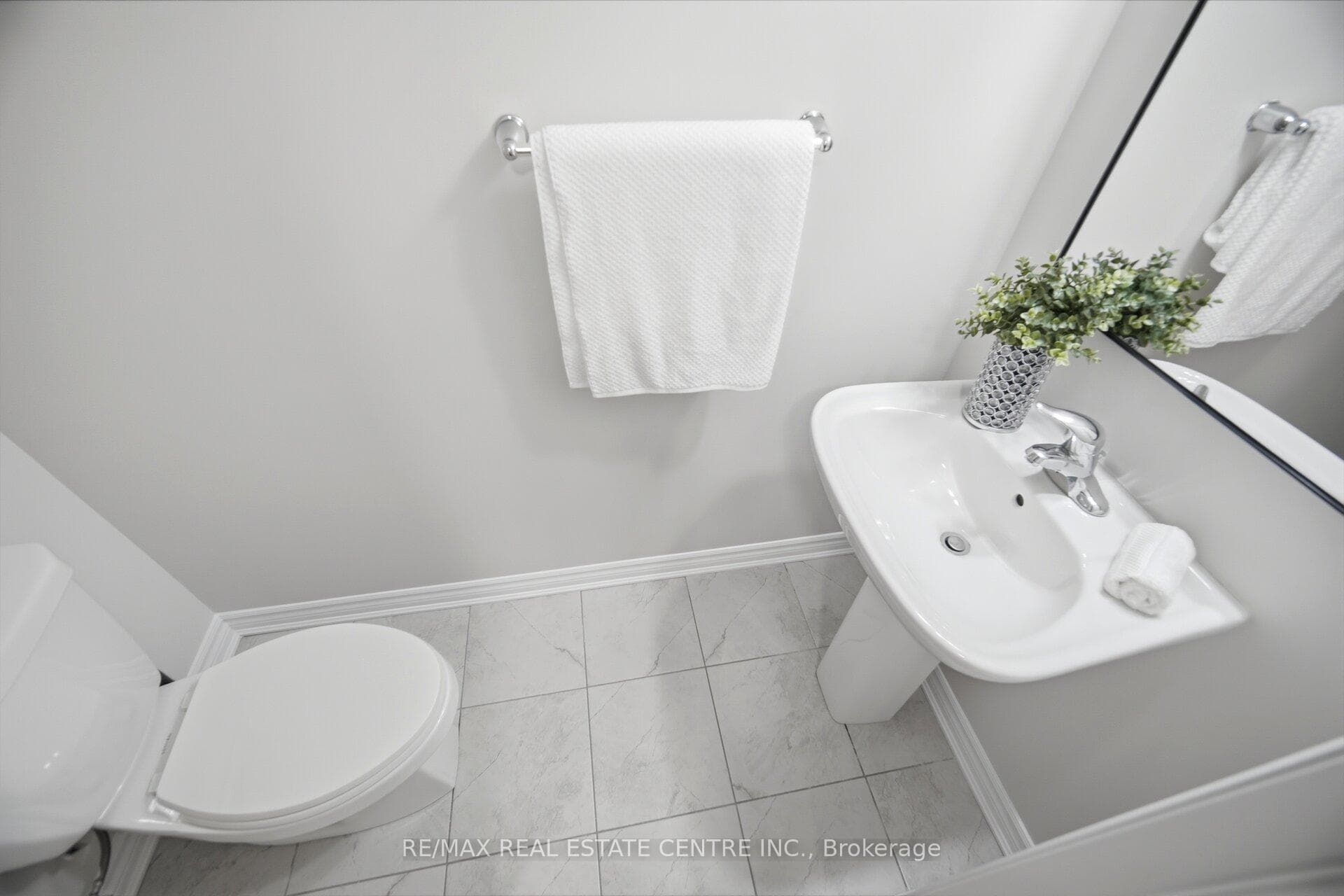 1000 Asleton Boulevard Unit 57 - Townhouse photo 18 of 33 in Milton, Ontario