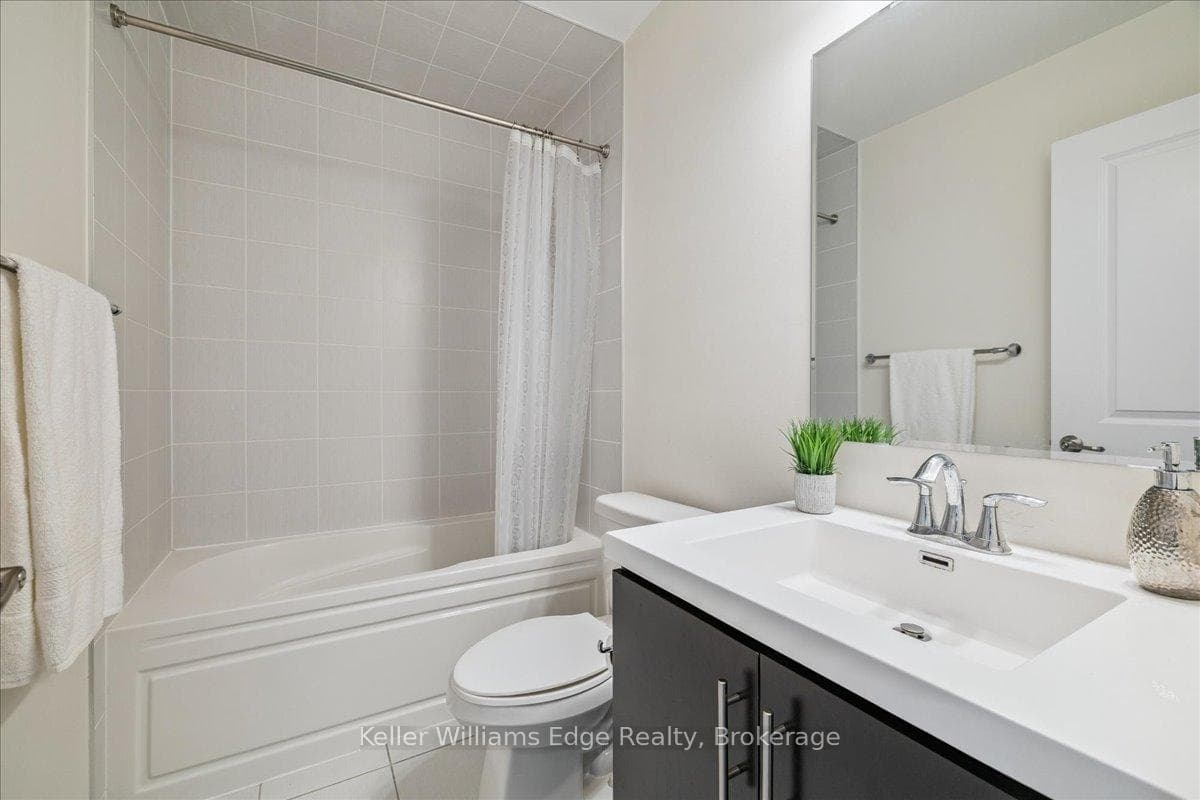 244 Harold Dent Trail - Townhouse photo 37 of 40 in Oakville, Ontario