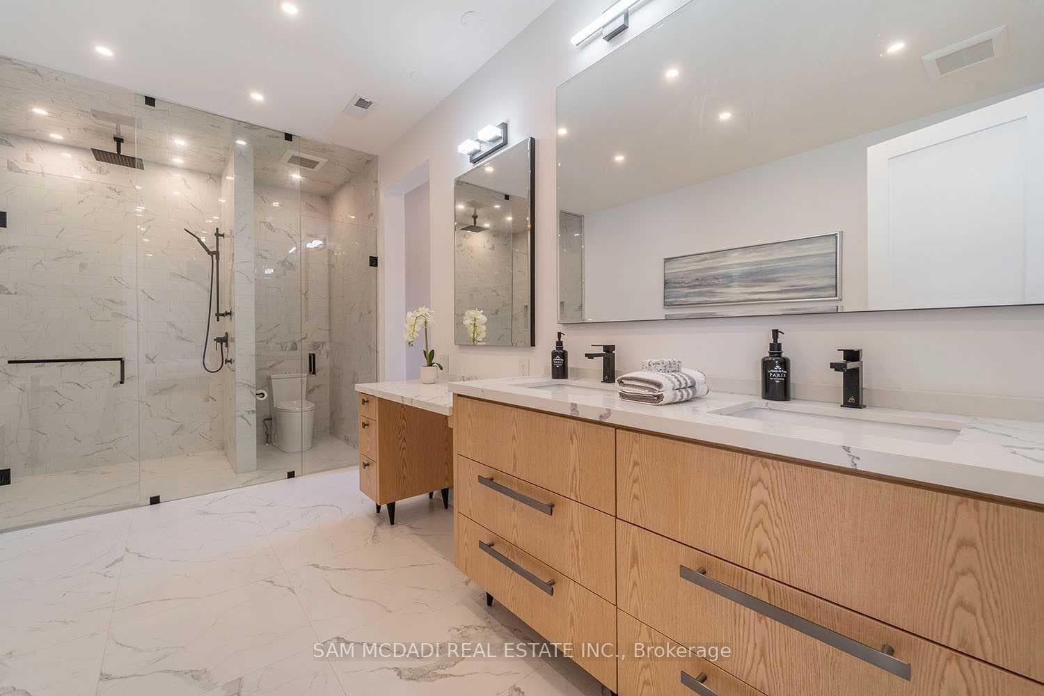 584 Fourth Line - New Construction photo 21 of 50 in Oakville, Ontario
