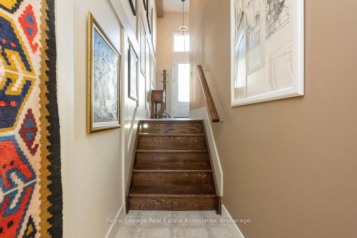 4135 Shipp Drive Unit 20 - Condo photo 4 of 50 in Mississauga, Ontario