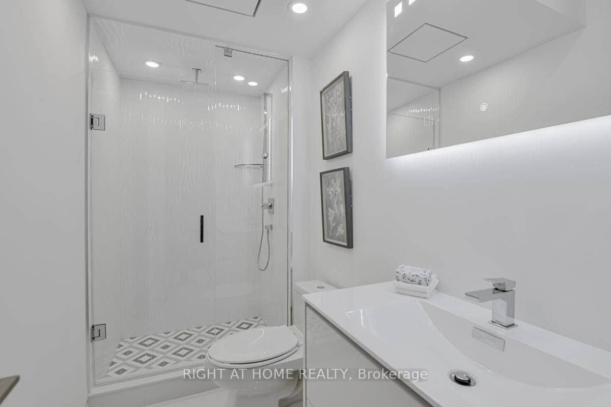 675 Huron Street - Semi-Detached photo 15 of 39 in Annex / Yorkville / Summerhill, Ontario