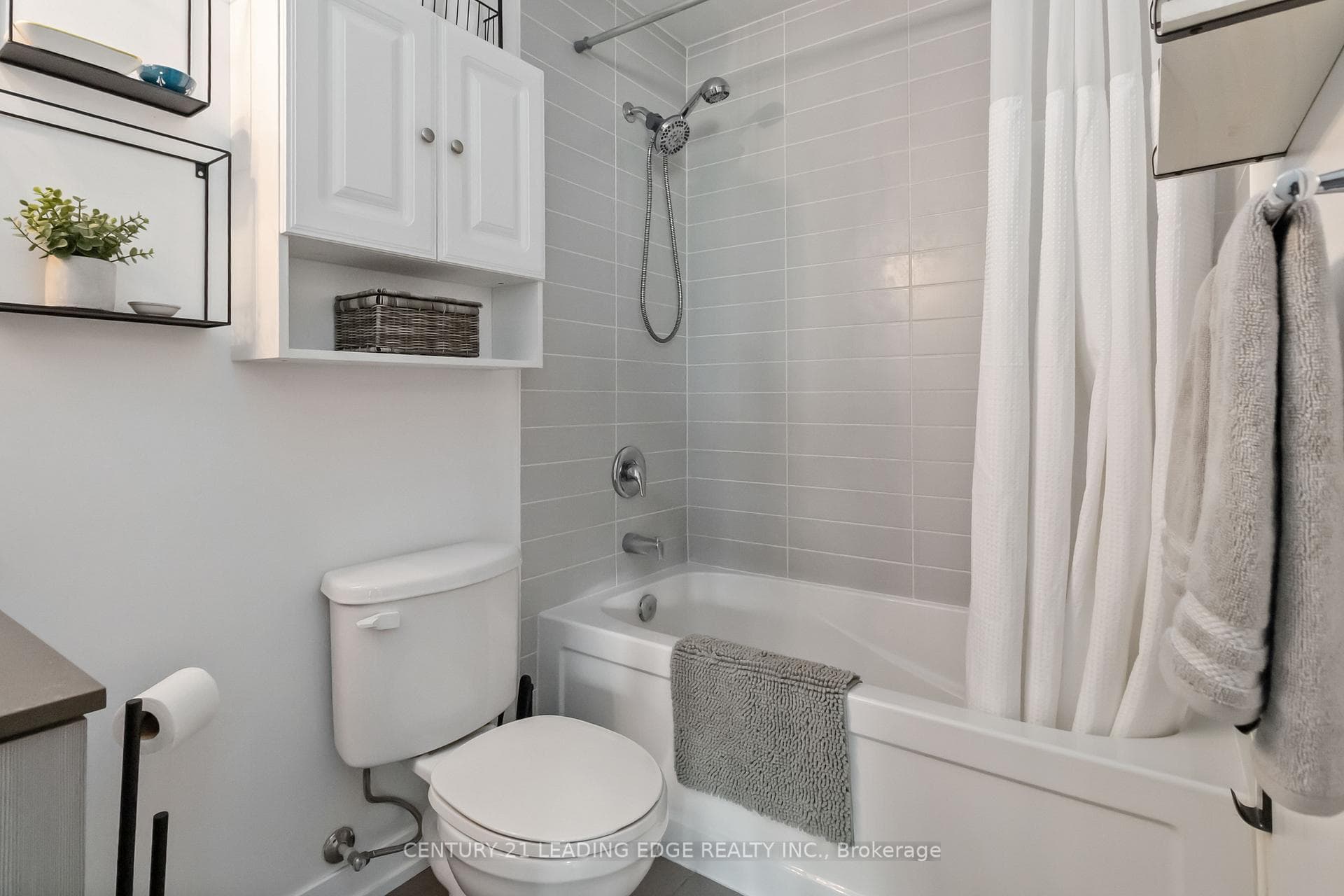 1284 Guelph Line Unit 205 - Condo photo 21 of 29 in Burlington, Ontario