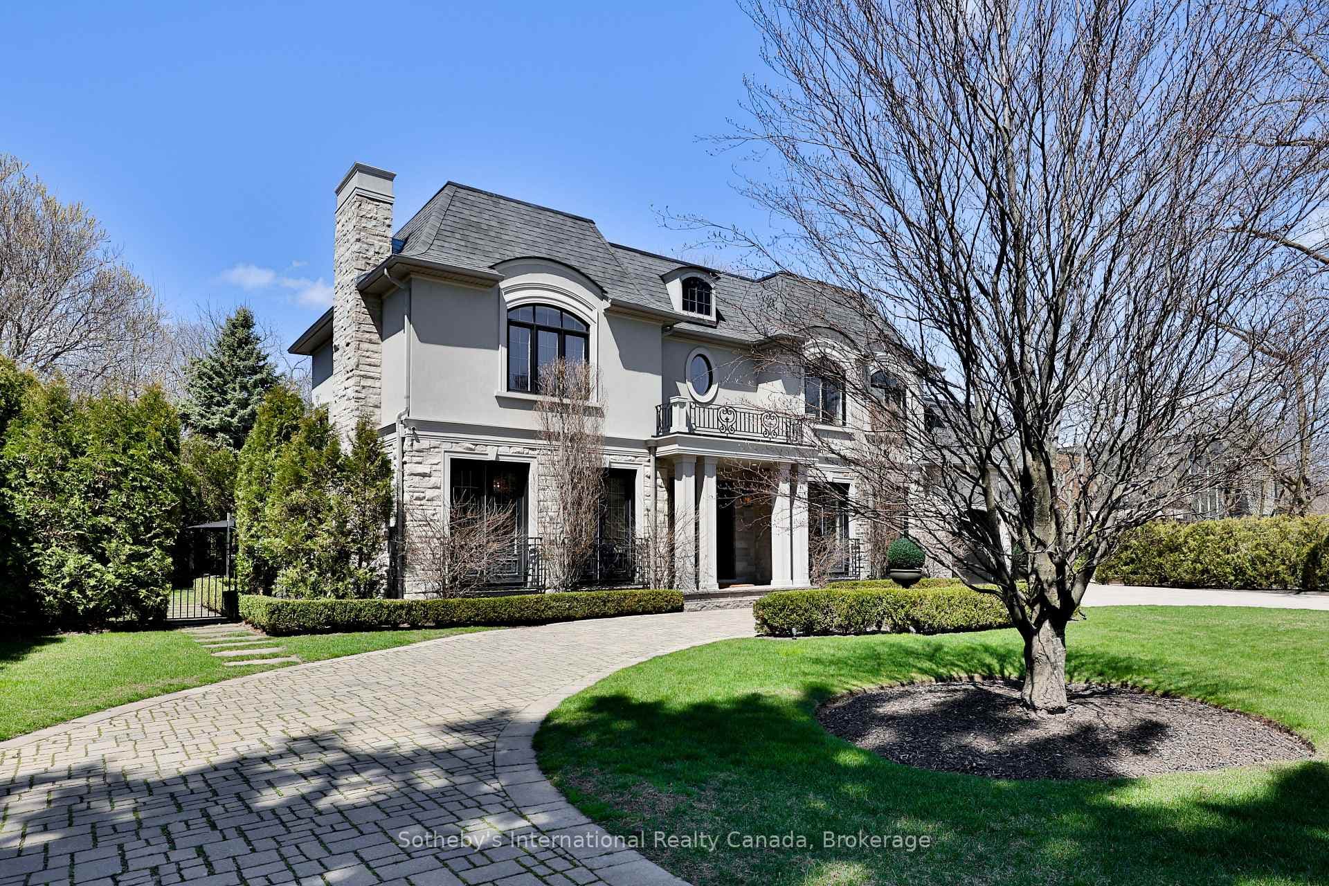 1497 Lakeshore Road - Detached photo 2 of 50 in Oakville, Ontario