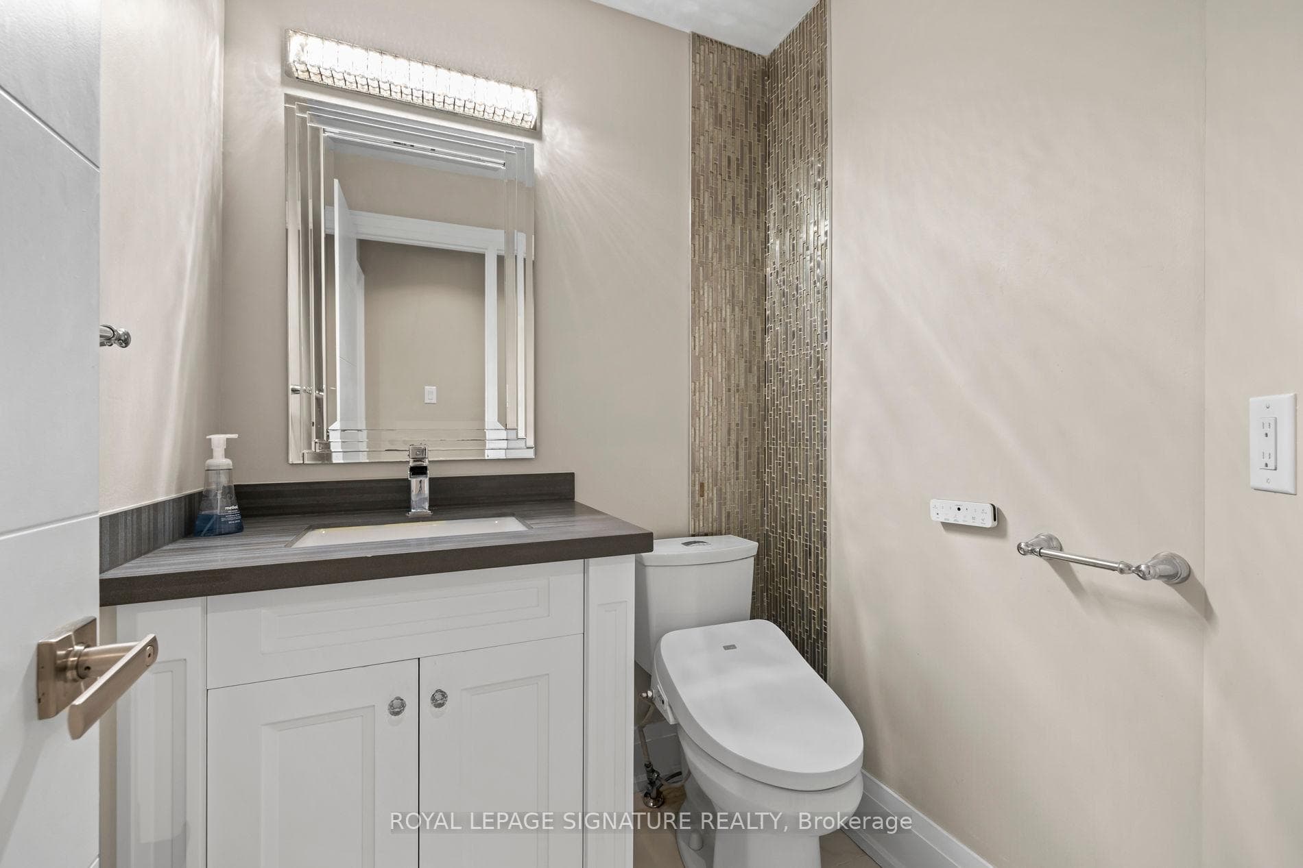 2480 Upper Valley Crescent - Detached photo 35 of 50 in Oakville, Ontario