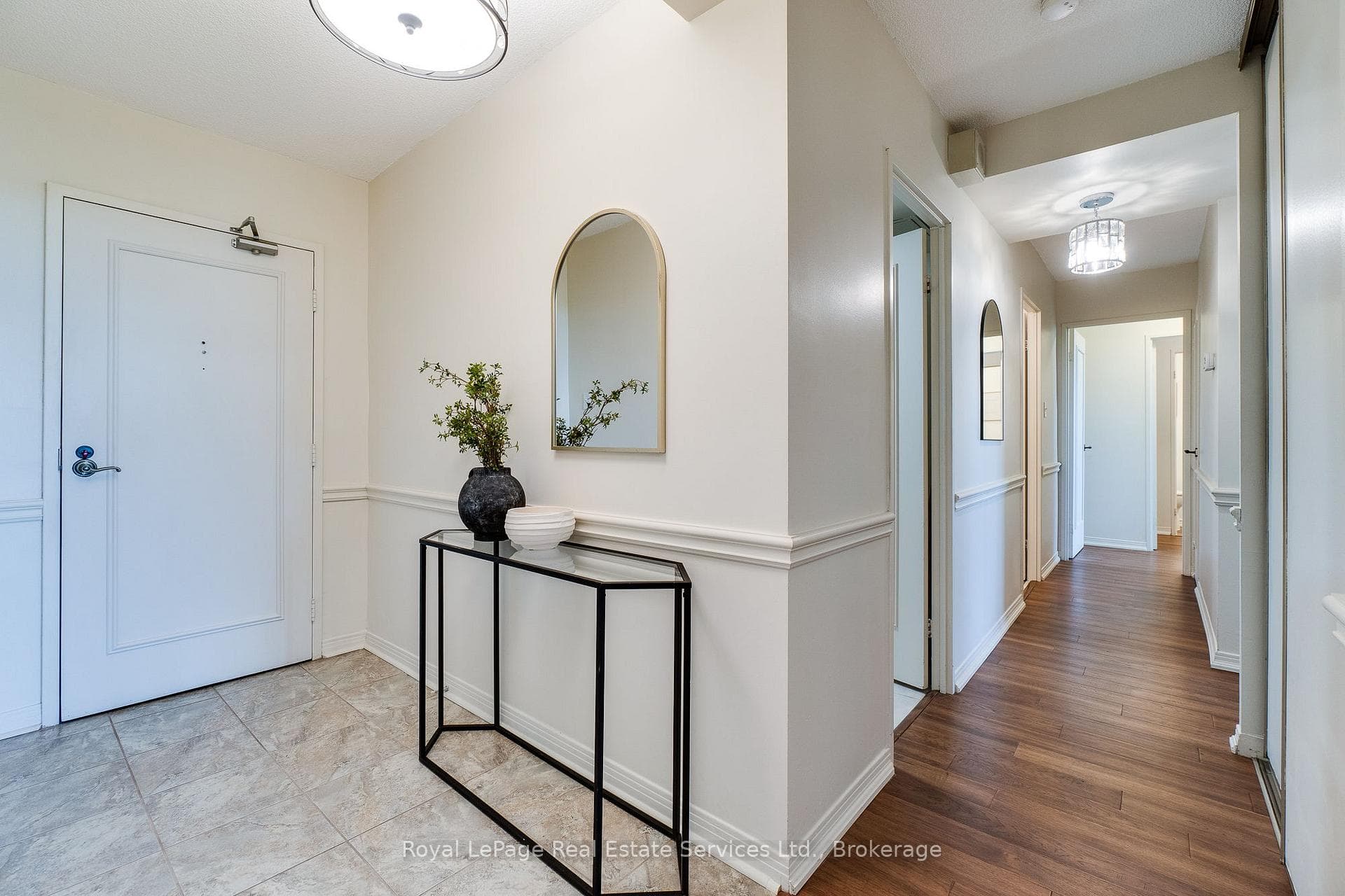 1359 White Oaks Boulevard Unit 1810 - Condo photo 7 of 32 in Oakville, Ontario