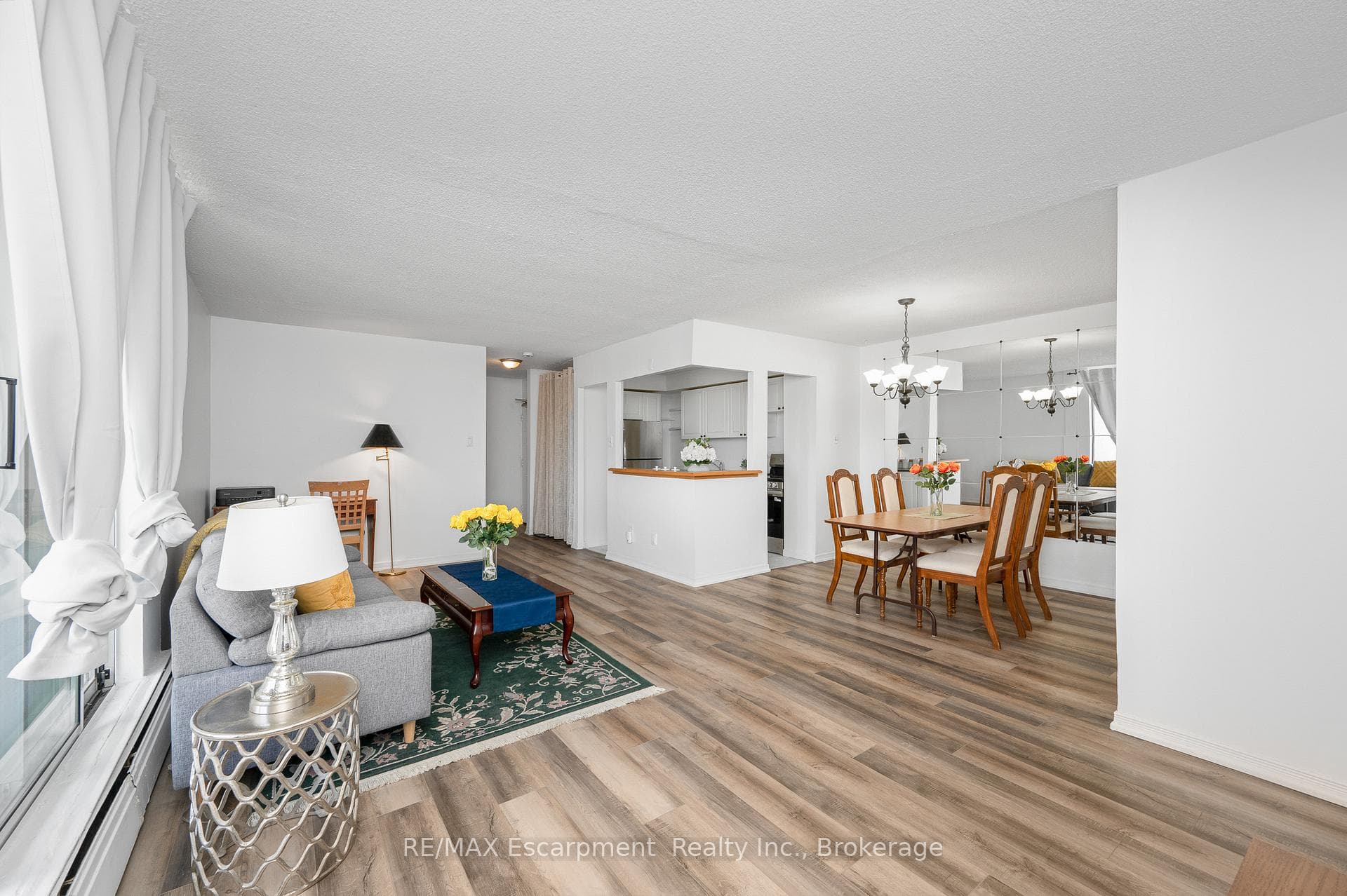 975 WARWICK Court Unit 1501 - Condo photo 6 of 30 in Burlington, Ontario