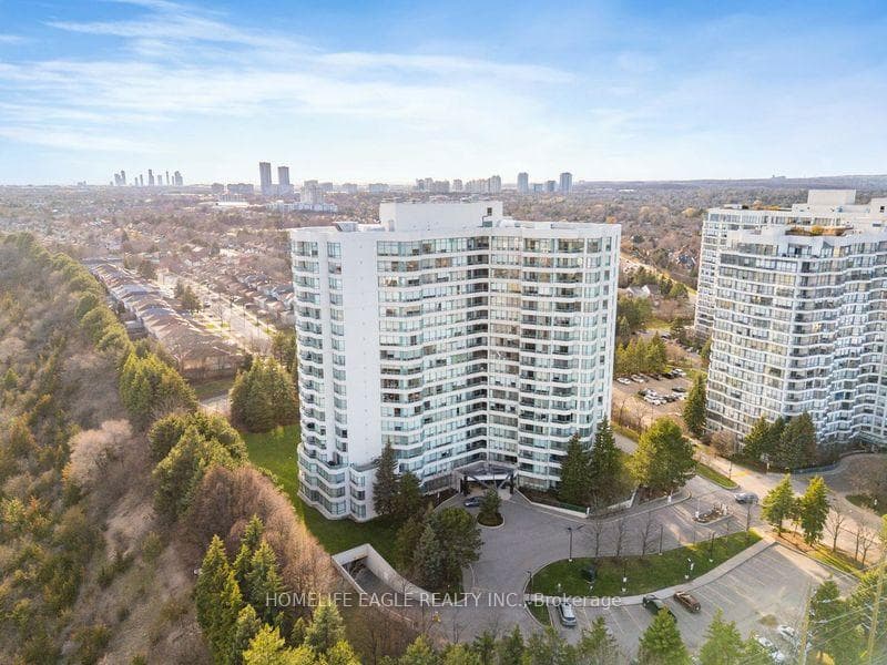 7250 Yonge Street Unit 1709 - home for sale in Vaughan, Ontario