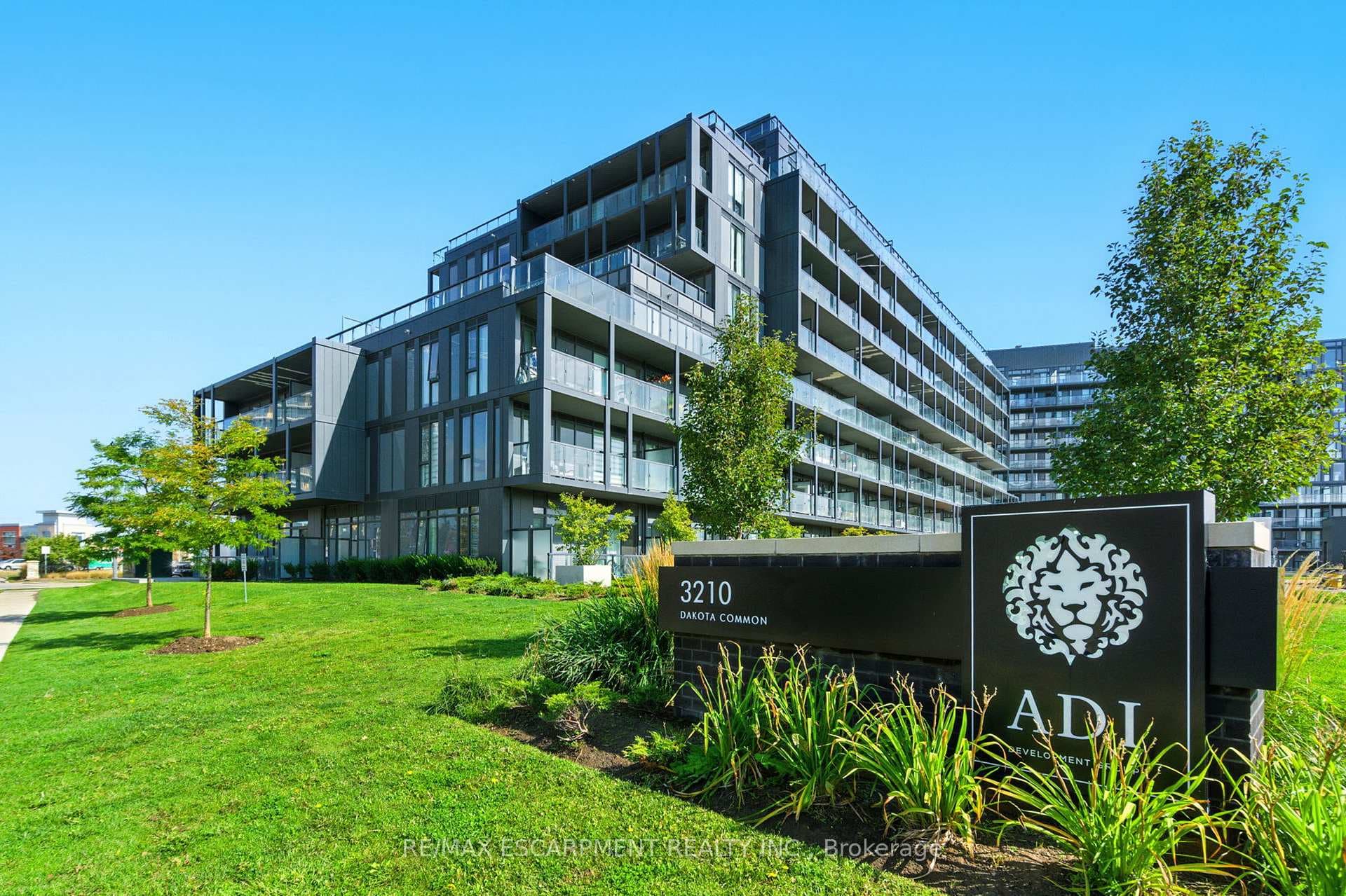 3210 Dakota Common Unit A814 - Condo for sale in Tyandaga, Ontario