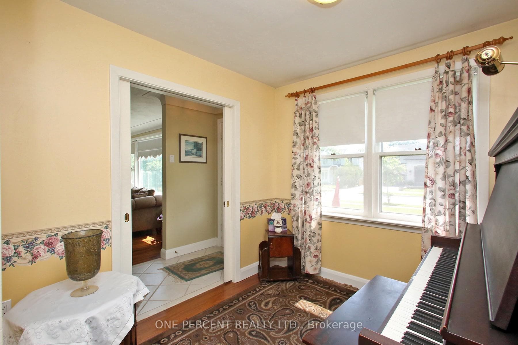 2455 Rebecca Street - Detached photo 13 of 31 in Oakville, Ontario