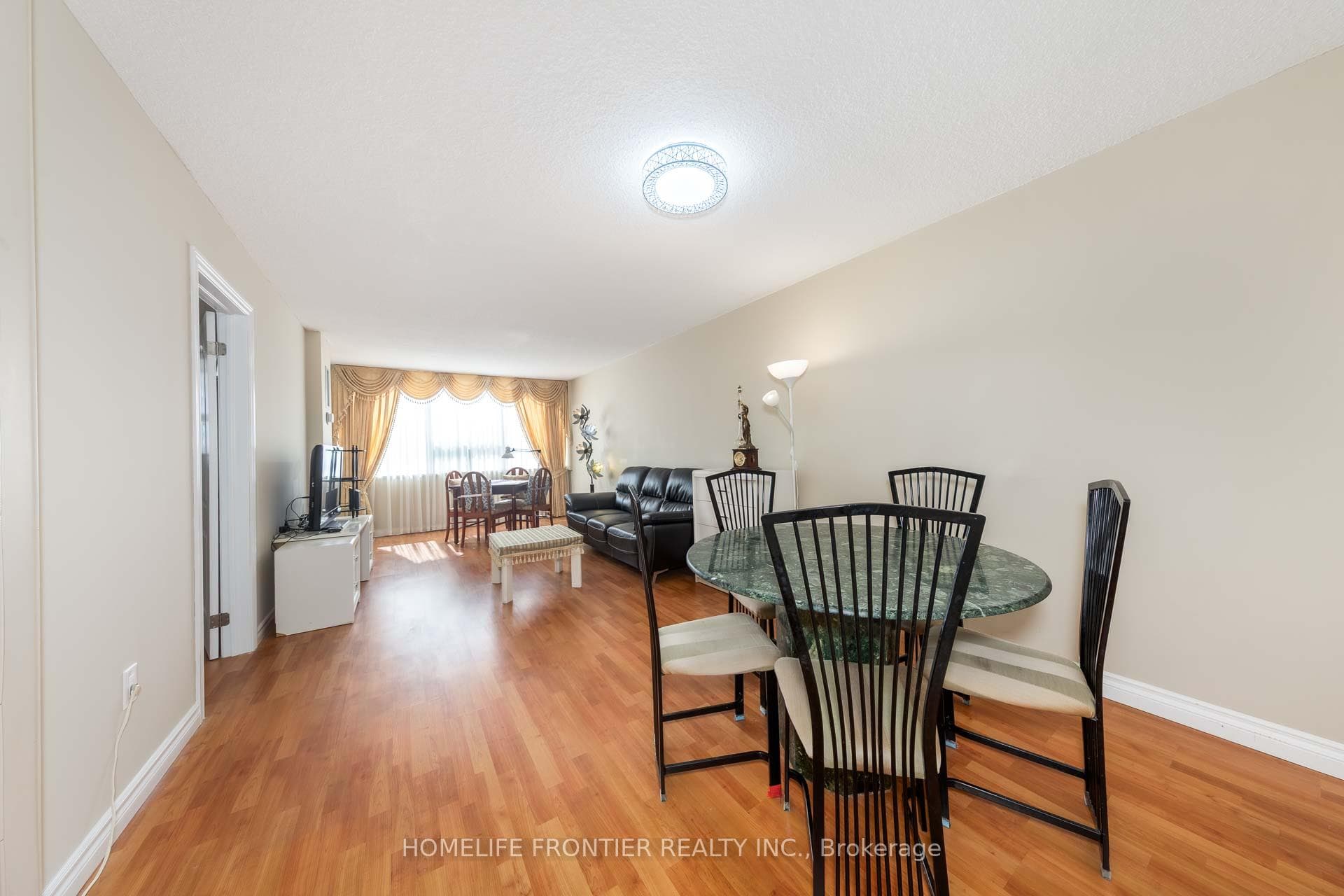 45 Silver Springs Boulevard Unit 706 - Condo photo 1 of 26 in Scarborough Village / Eglinton East, Ontario