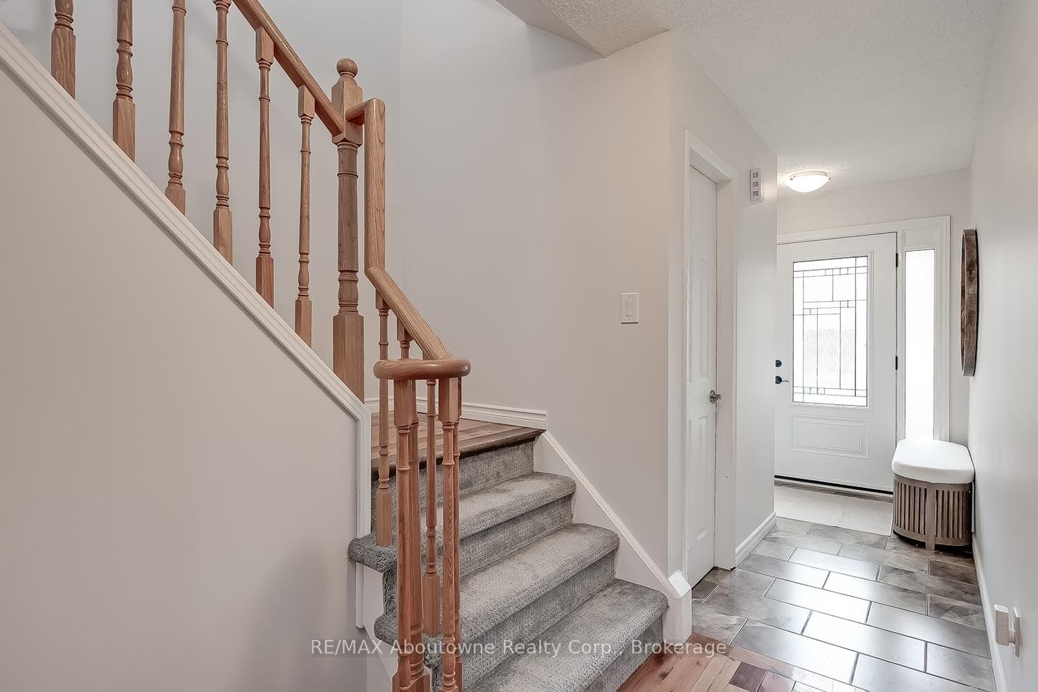 2470 Headon Forest Drive Unit 41 - Condo photo 4 of 42 in Burlington, Ontario