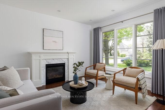 47 Twyford Road - Detached photo 4 of 48 in Etobicoke (Islington / Rexdale), Ontario