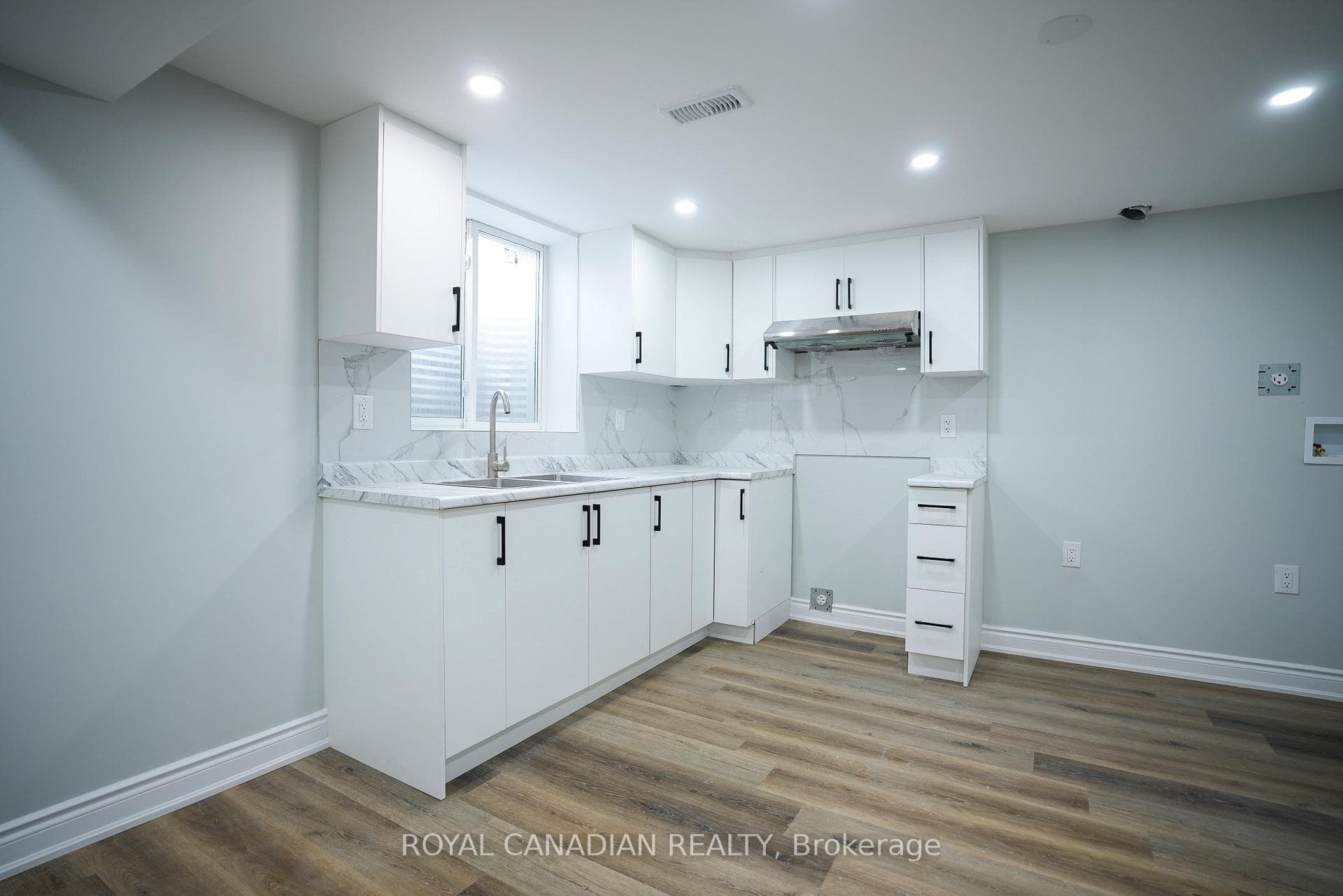 67 Sutherland Avenue - Detached photo 24 of 35 in Brampton, Ontario