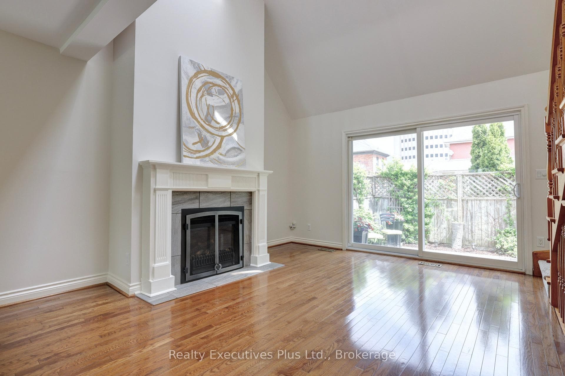 463 Blathwayte Lane - Townhouse photo 9 of 48 in Burlington, Ontario