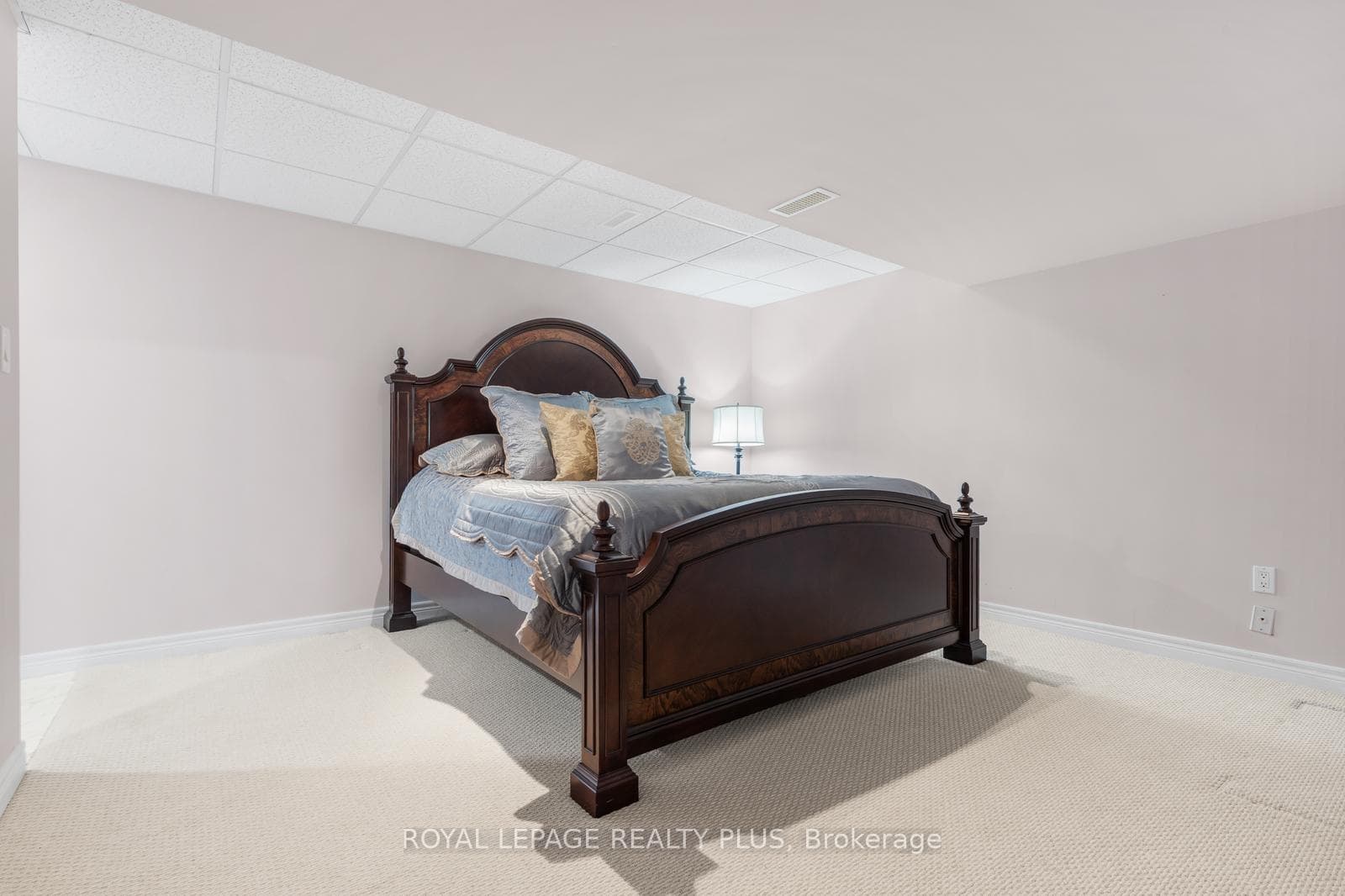 1504 Tanner Court - Detached photo 40 of 50 in Oakville, Ontario
