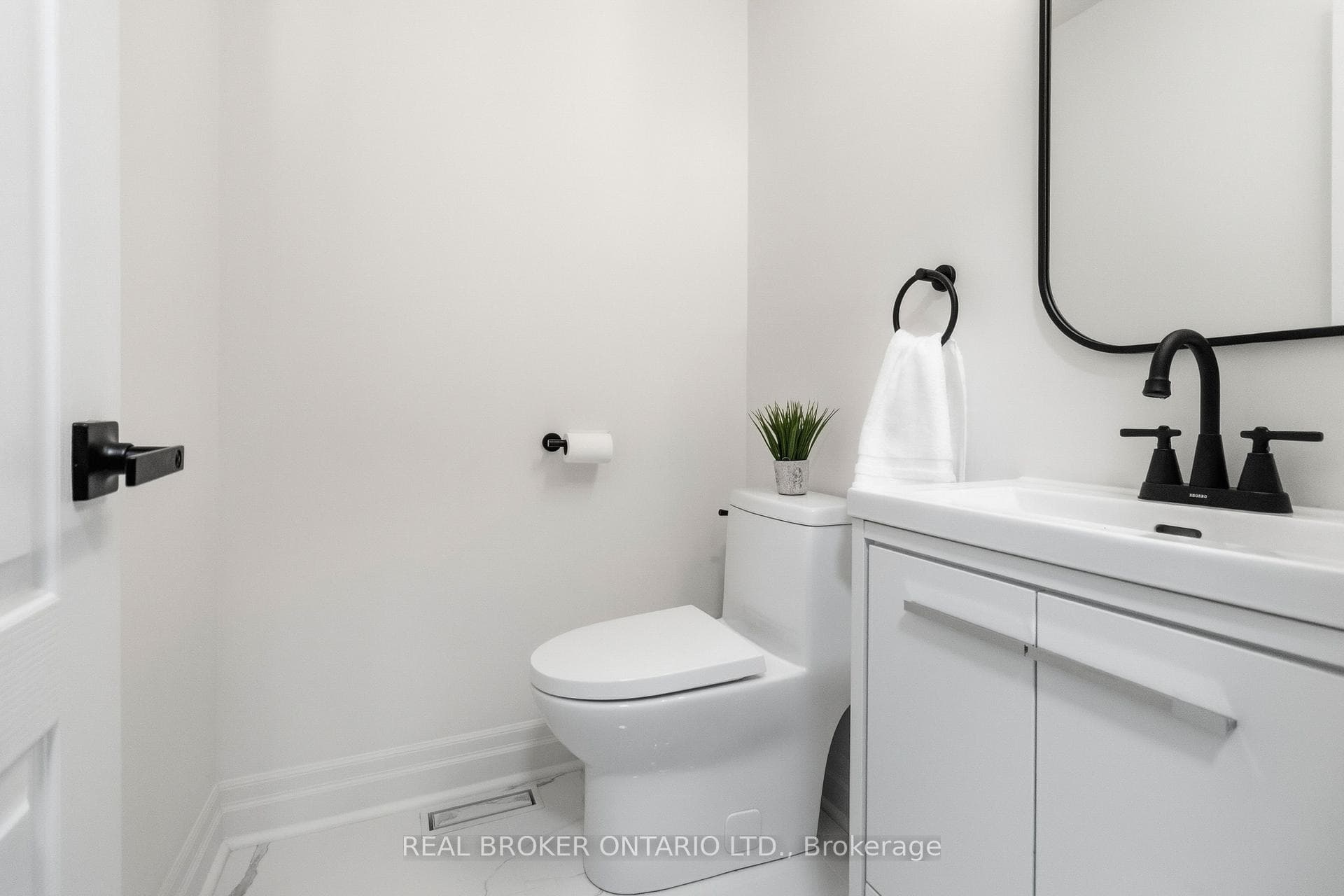 5048 HASWELL Lane - Semi-Detached photo 45 of 49 in Burlington, Ontario
