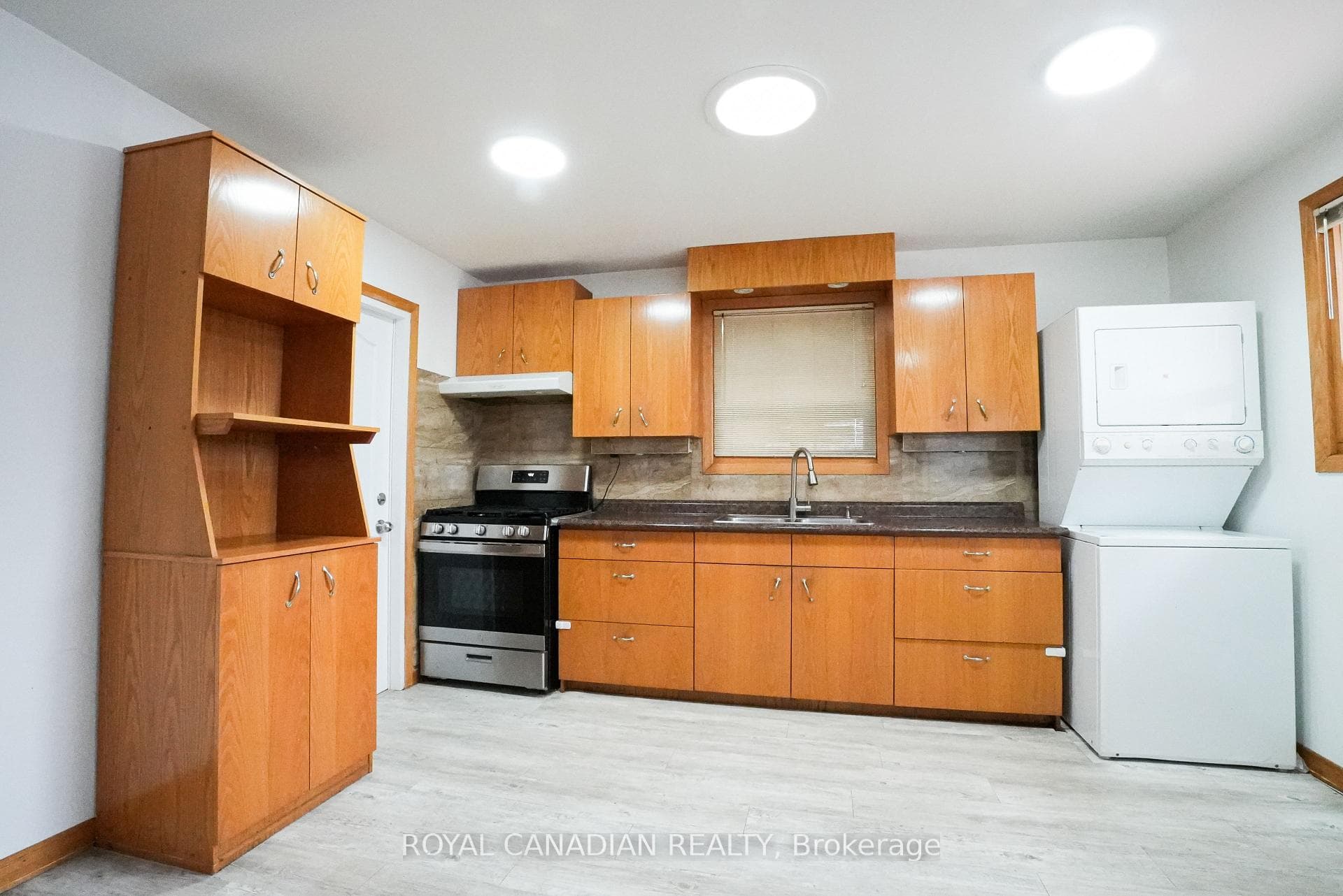 67 Sutherland Avenue - Detached photo 5 of 35 in Brampton, Ontario