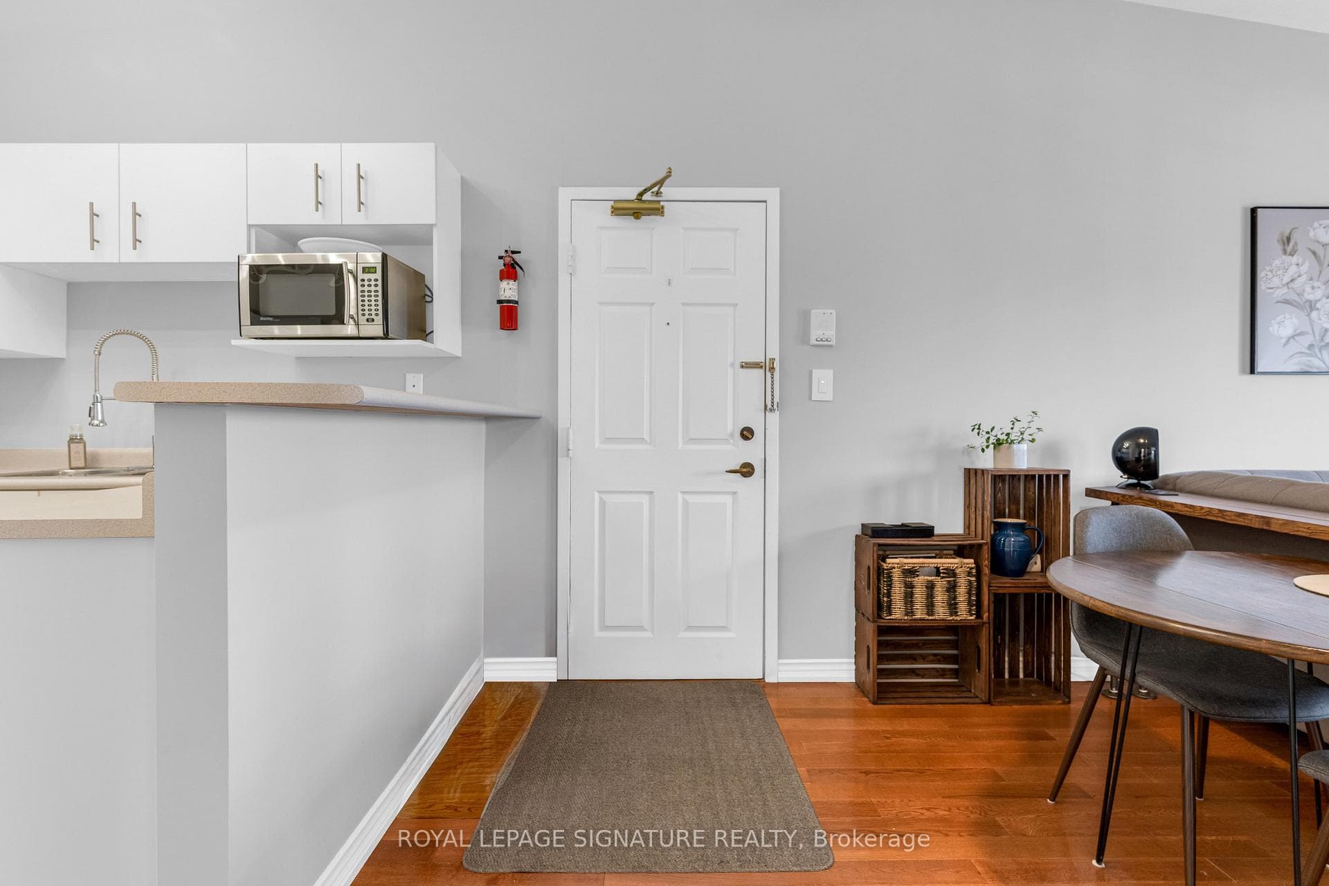 4005 Kilmer Drive Unit 410 - Condo photo 3 of 22 in Burlington, Ontario