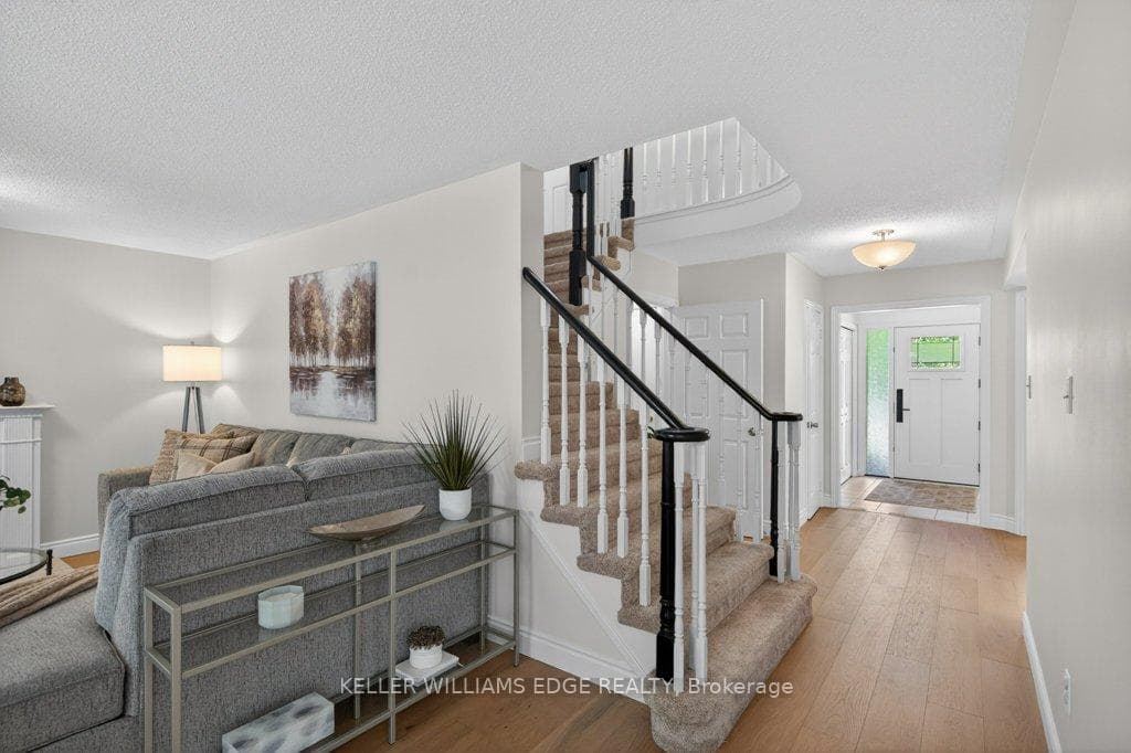2084 William O'Connell Boulevard - Detached photo 17 of 45 in Burlington, Ontario