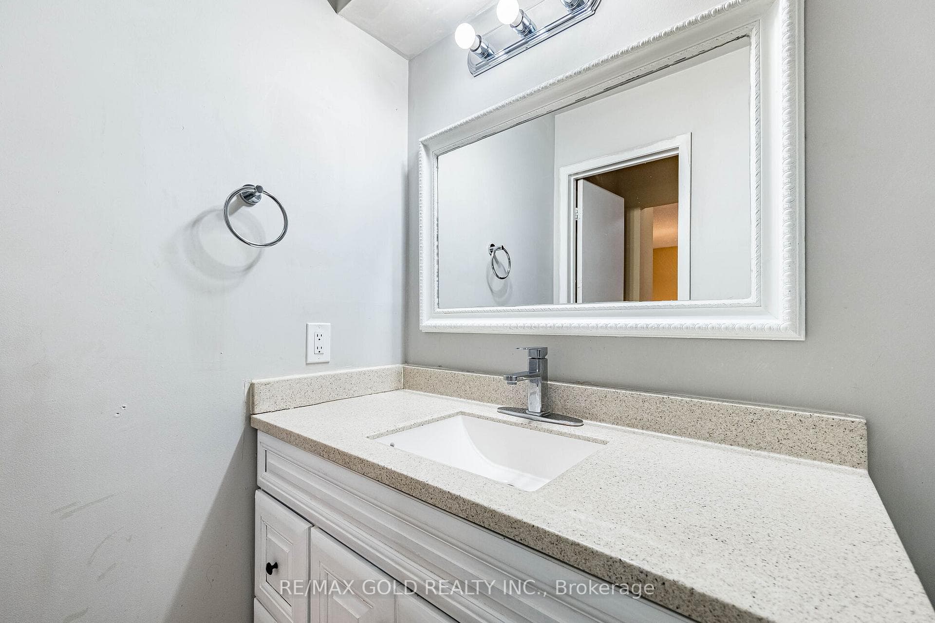 41 Simmons Boulevard - Detached photo 18 of 37 in Brampton, Ontario